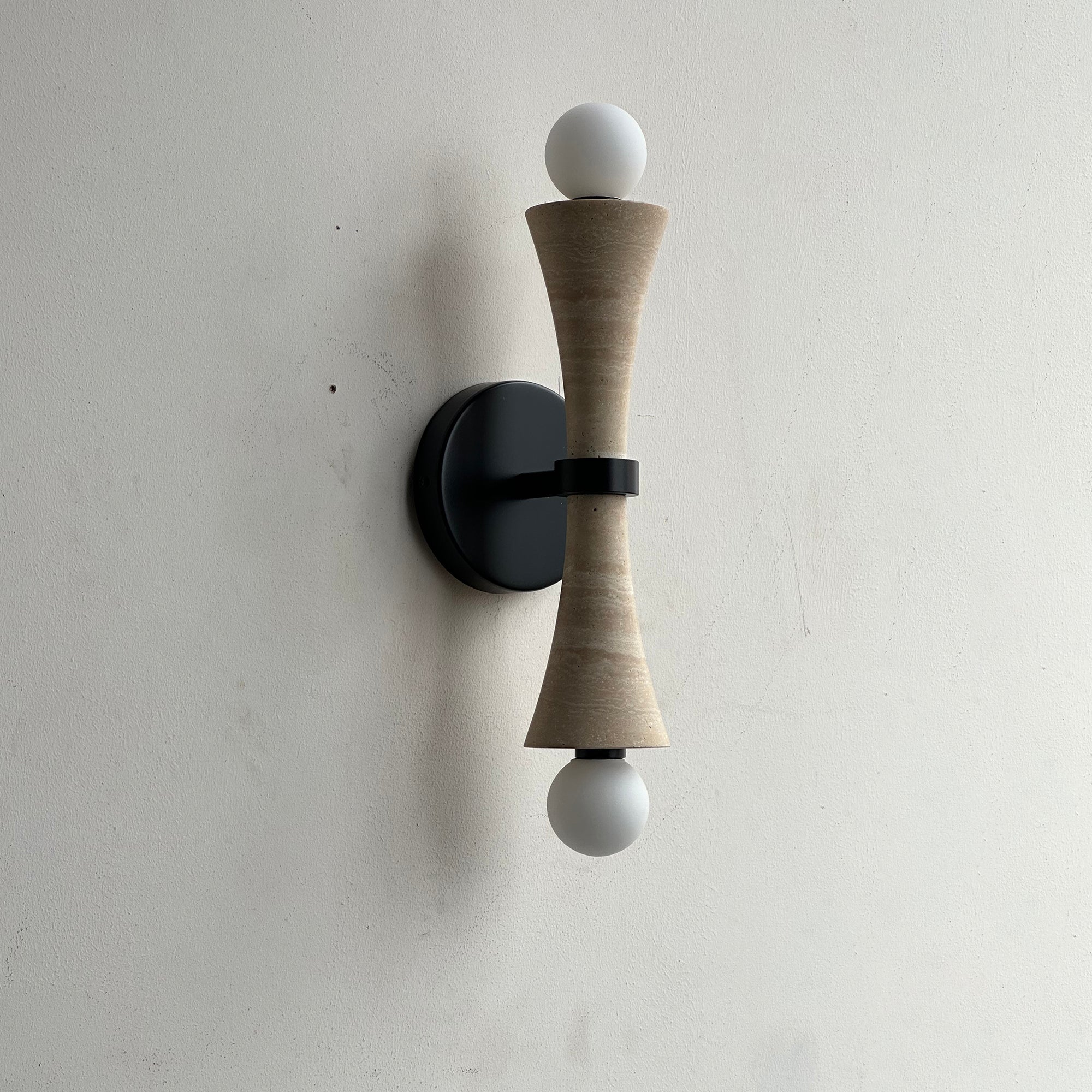 Aura Lampe Murale En Travertin Et Verre Minimaliste Moderne - Neutralighting