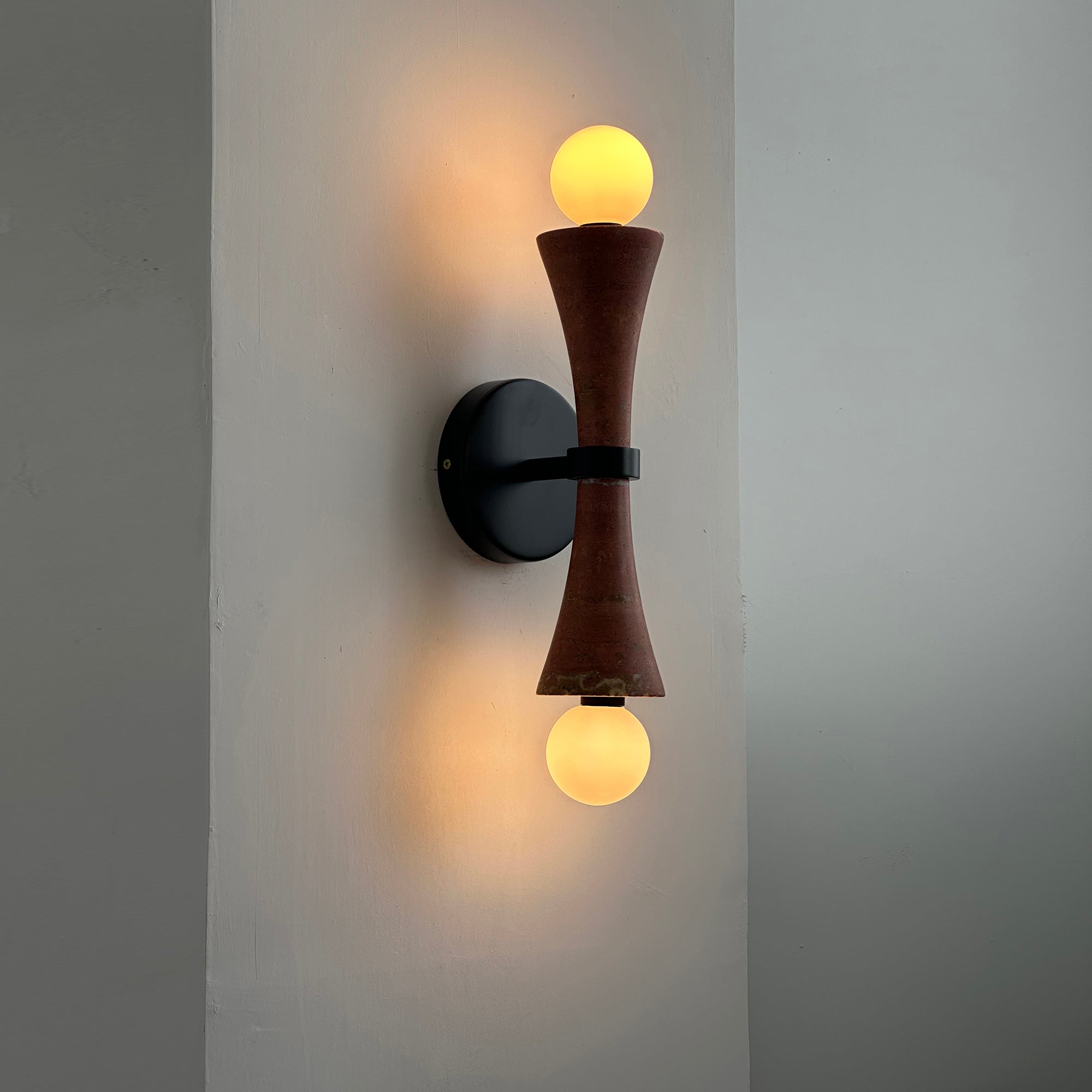 Aura Lampe Murale En Travertin Et Verre Minimaliste Moderne - Neutralighting