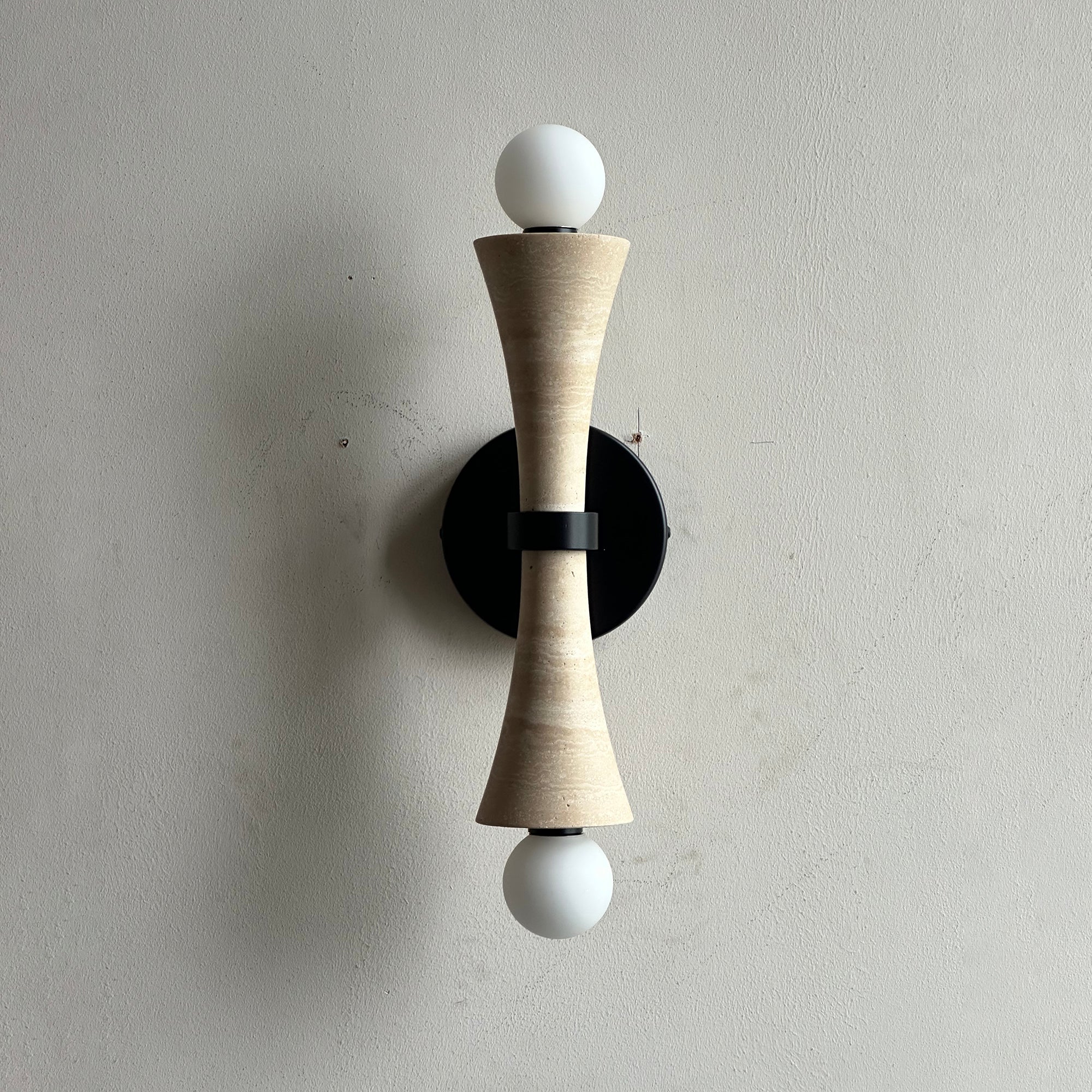 Aura Lampe Murale En Travertin Et Verre Minimaliste Moderne - Neutralighting