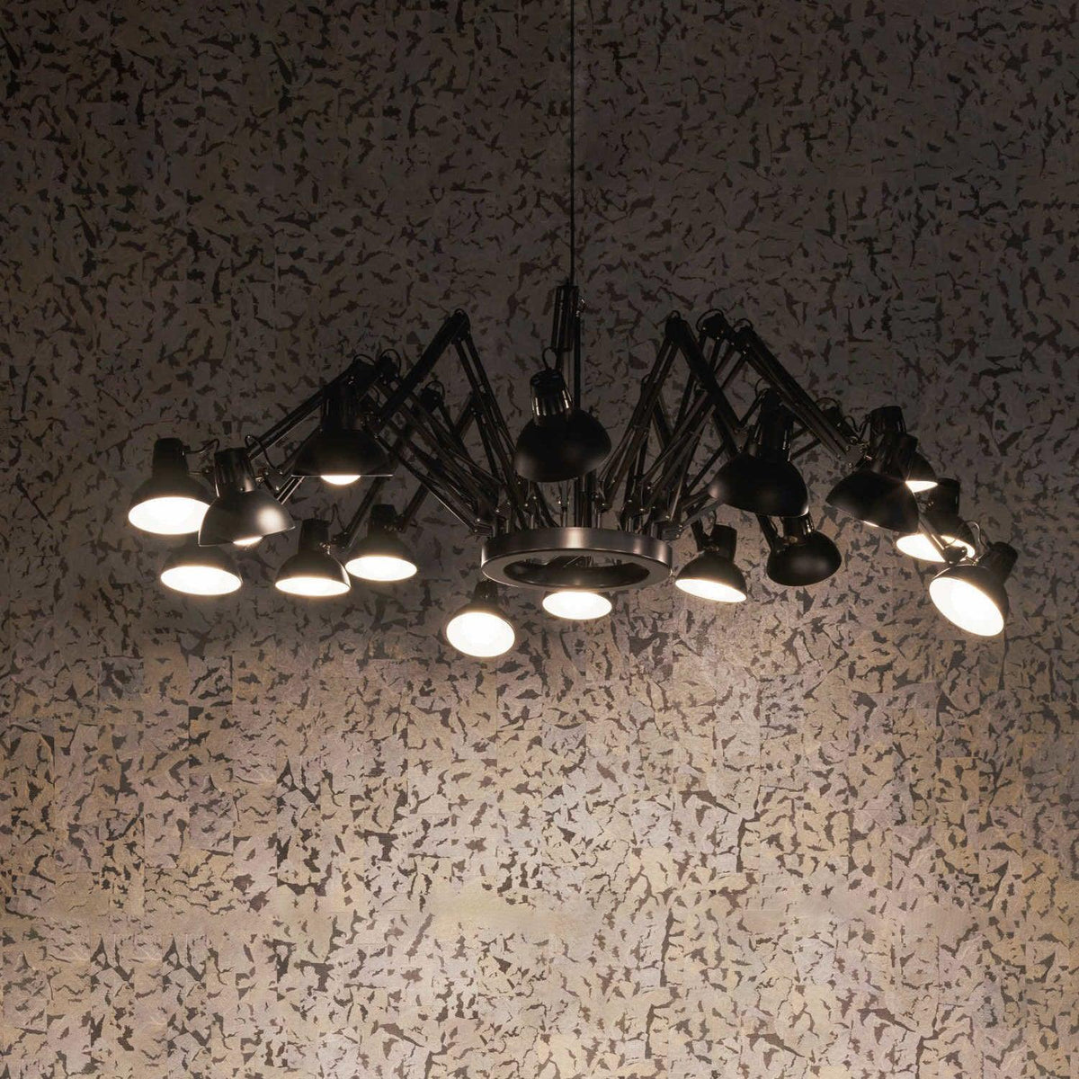 Lustra Chandelier Noir à Bras Multiples Ajustables - Neutralighting