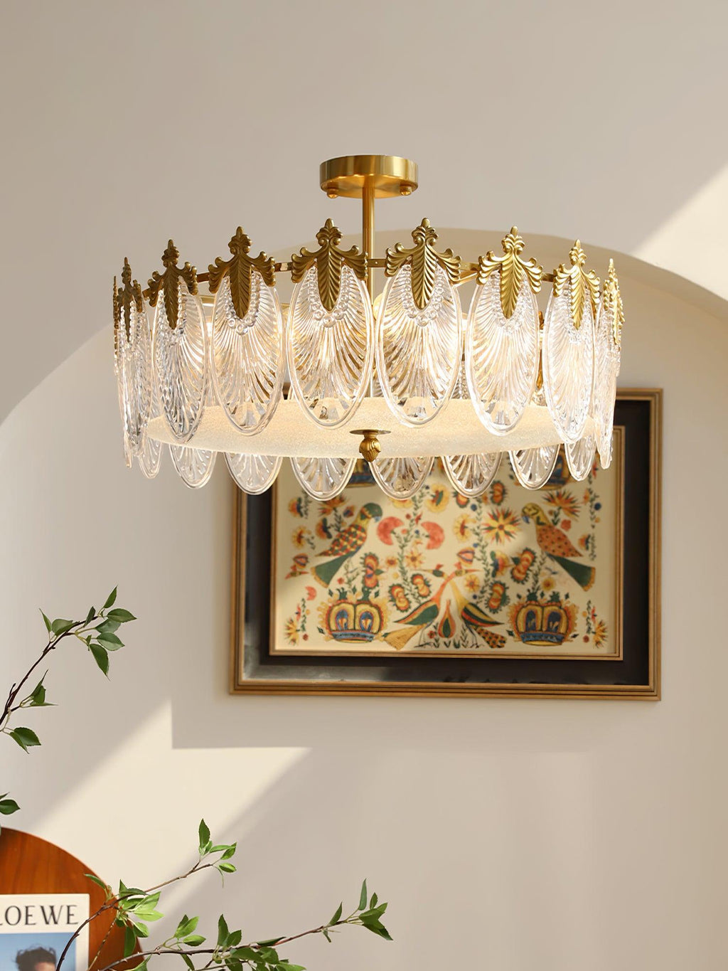 Lustra Chandelier en Verre Pétales avec Cadre Doré Rond - Neutralighting
