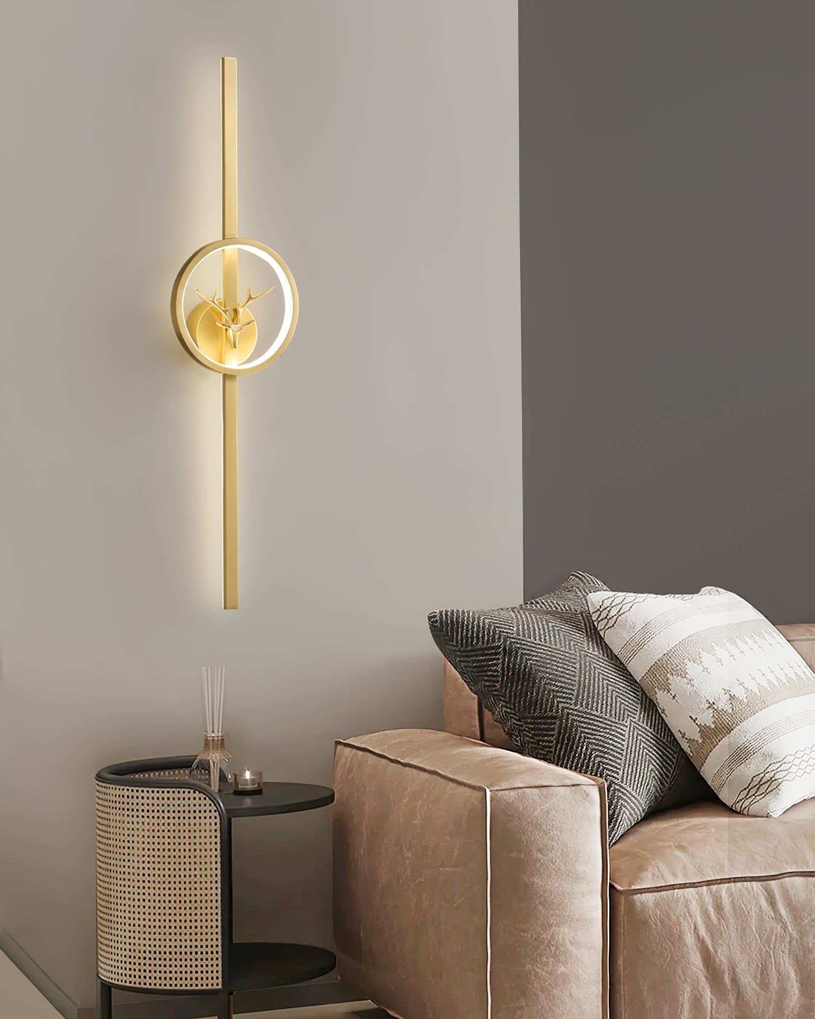 Vavinisra Classique Cerf Laiton Applique - Neutralighting