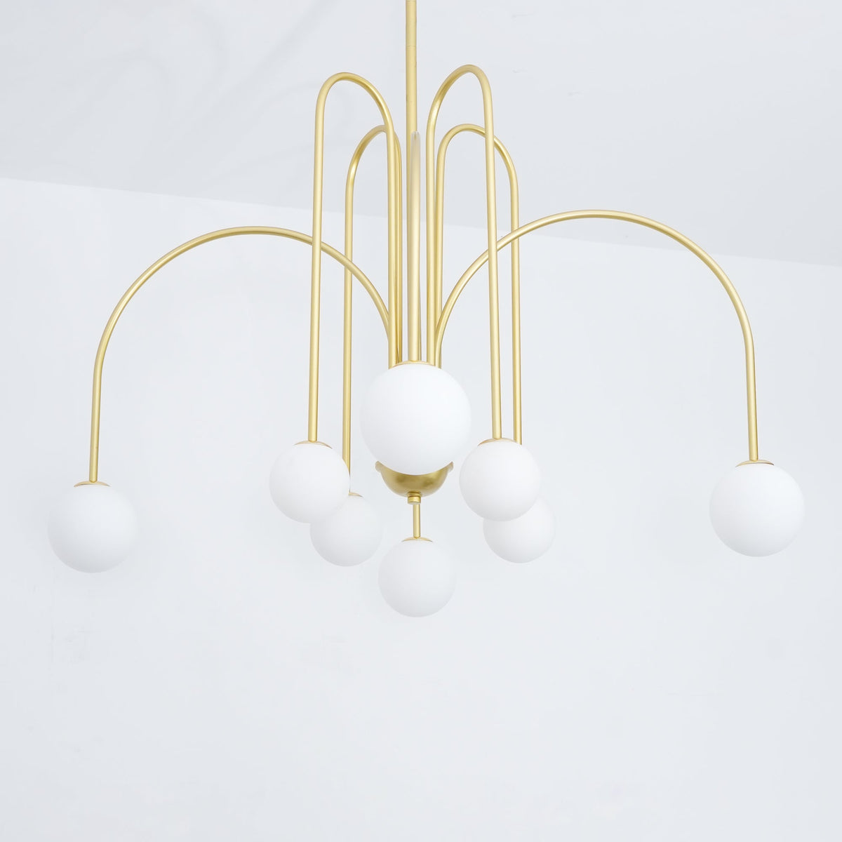 Lustra Lustre Laiton Bras Courbés Blanc Globe - Neutralighting