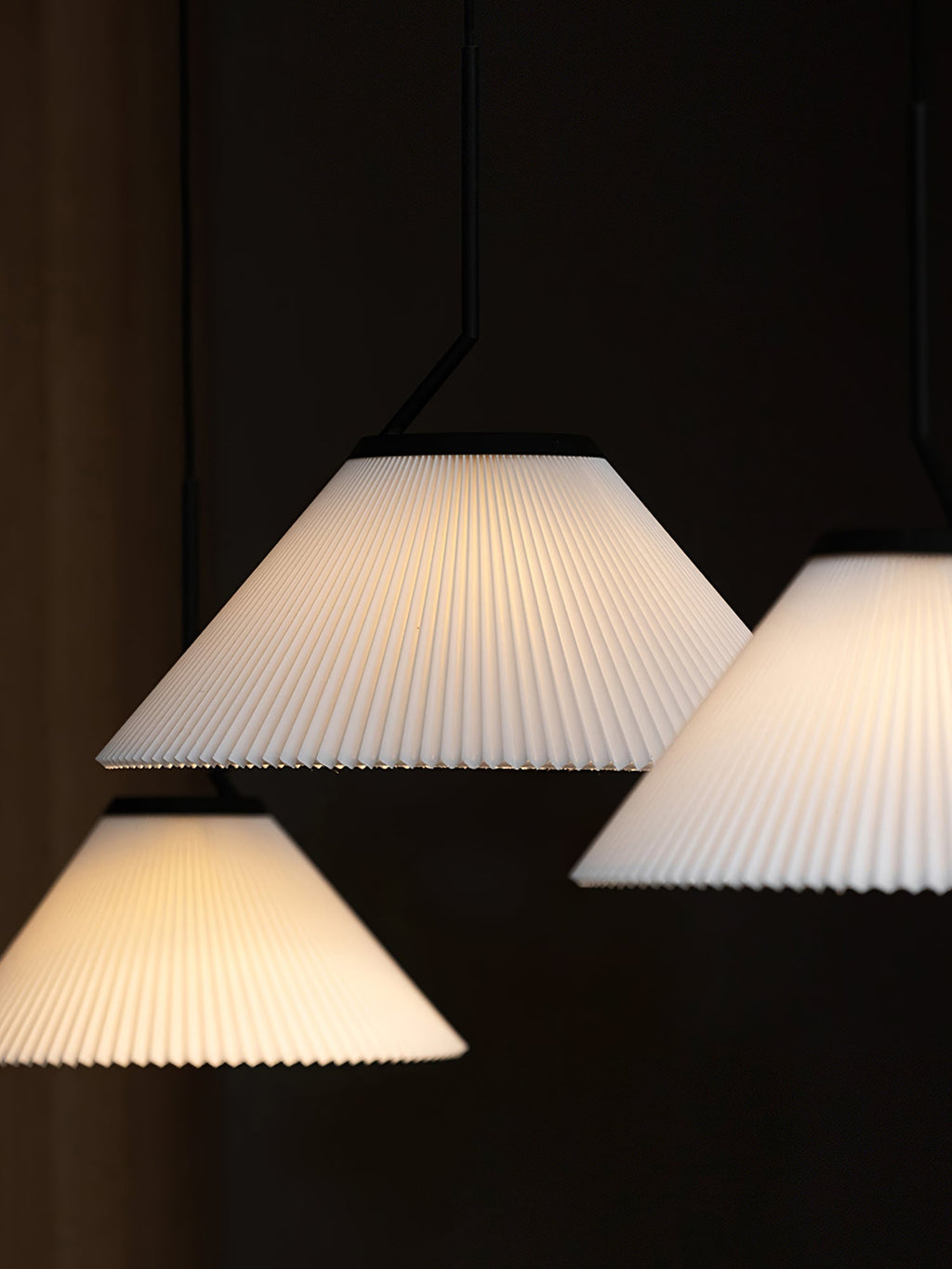 Knell Lampe Pendante en Métal Noir Plastique Plissée Minimaliste Moderne - Neutralighting