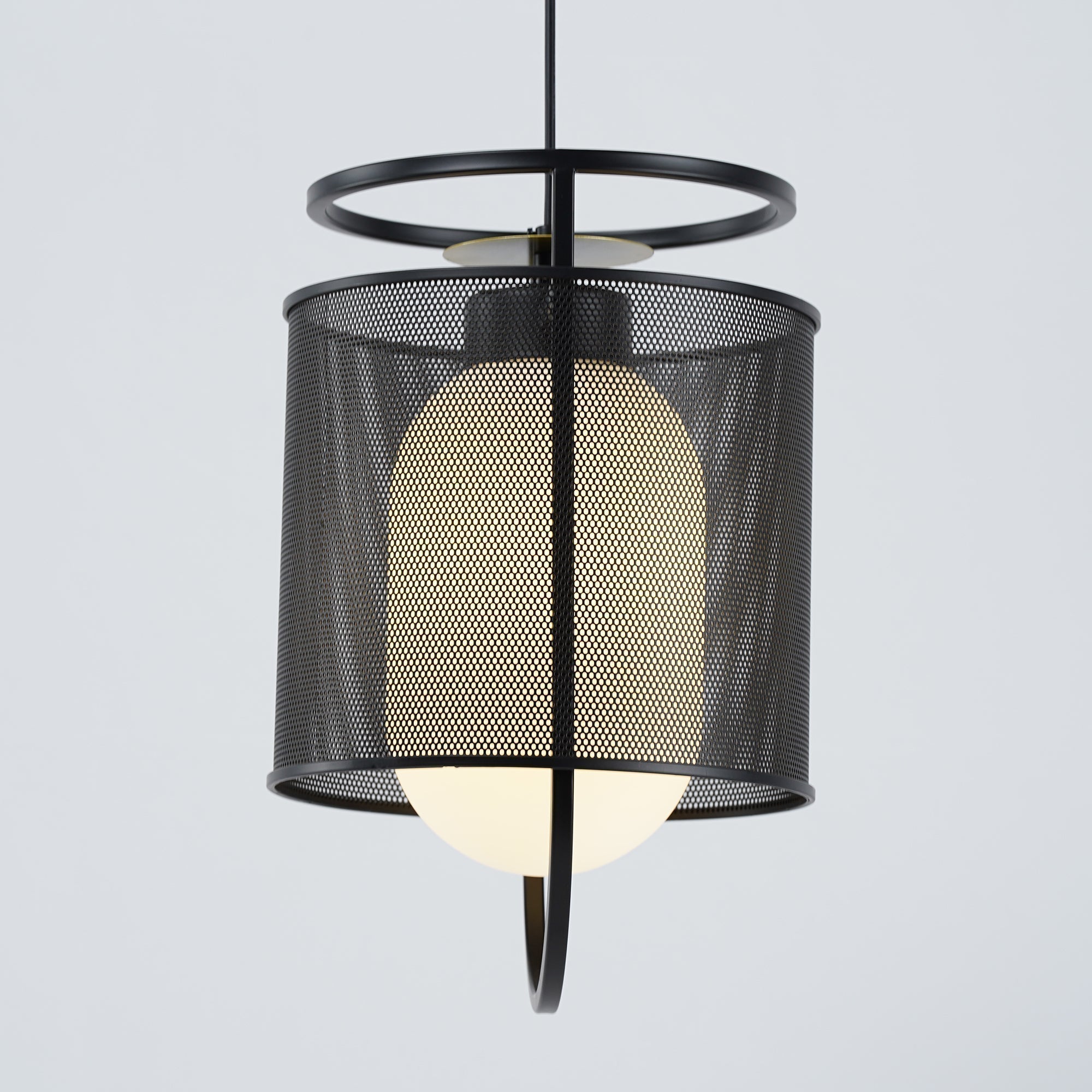Solara Suspension Cylindre en Maille Accent en Laiton Industriel - Neutralighting