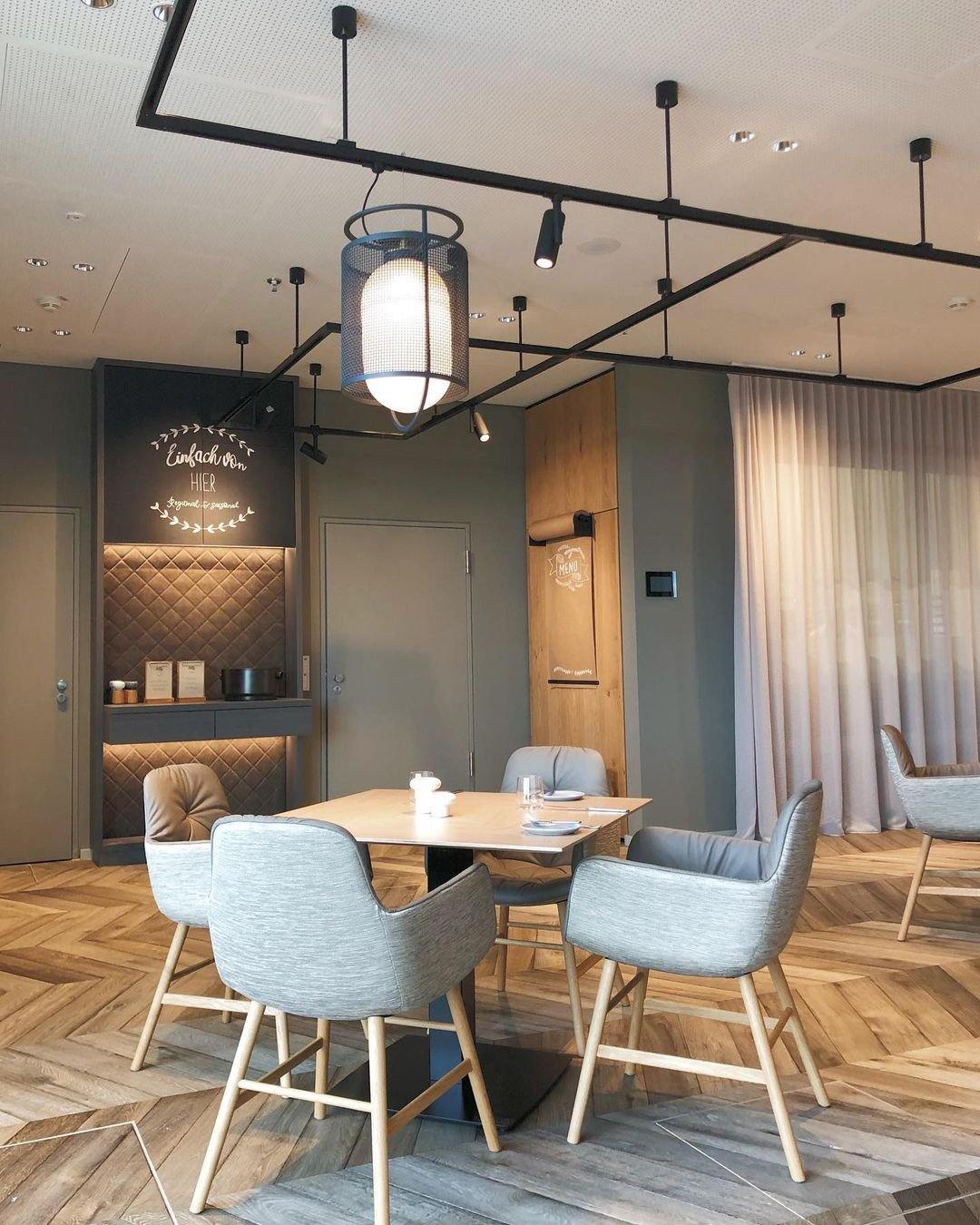 Solara Suspension Cylindre en Maille Accent en Laiton Industriel - Neutralighting