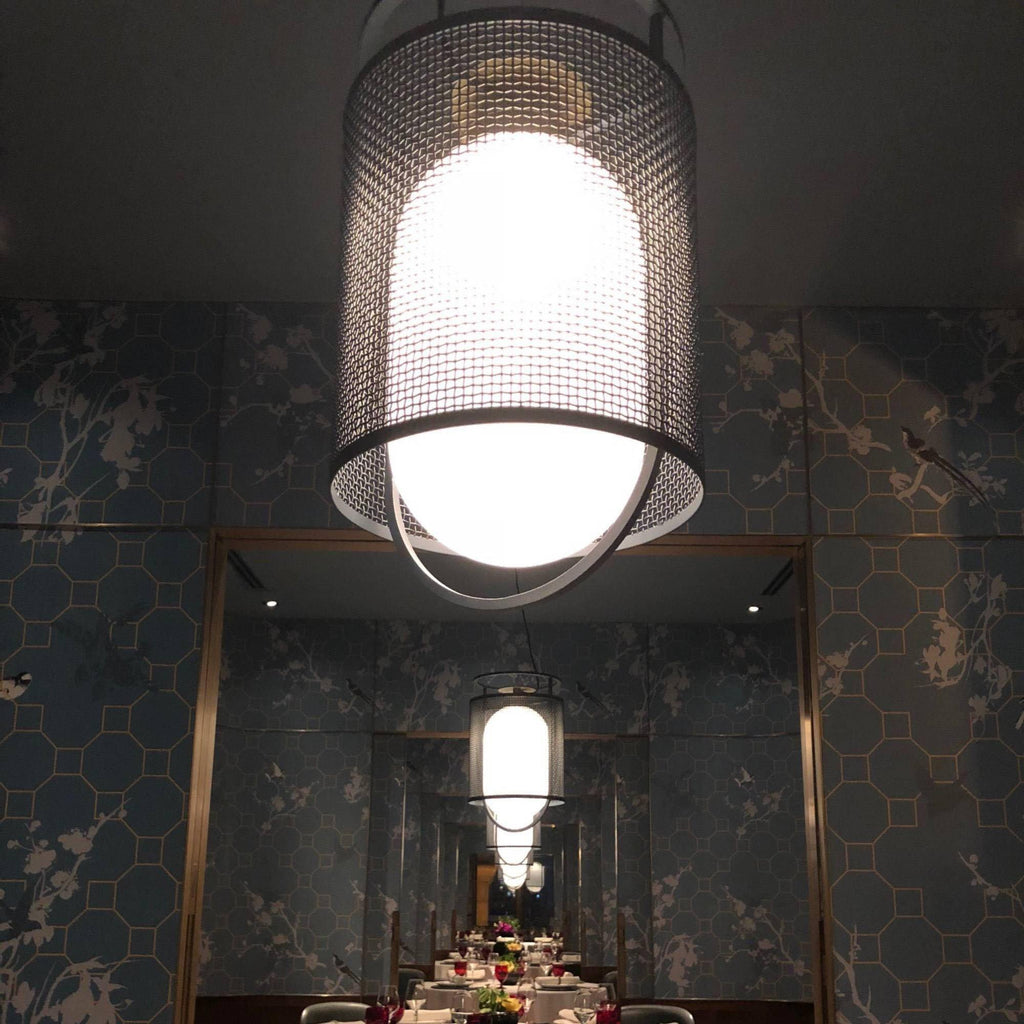 Solara Suspension Cylindre en Maille Accent en Laiton Industriel - Neutralighting