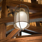 Solara Suspension Cylindre en Maille Accent en Laiton Industriel - Neutralighting