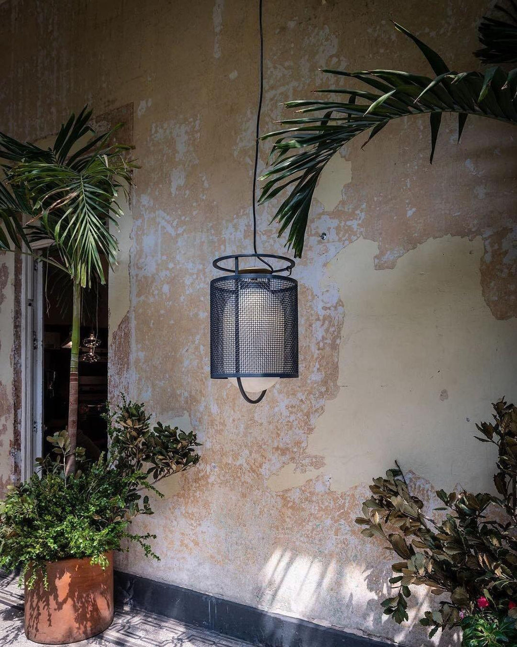 Solara Suspension Cylindre en Maille Accent en Laiton Industriel - Neutralighting