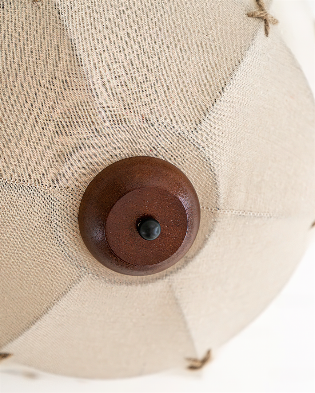 Lumis Plafonnier Rustique en Bois et Tissu - Neutralighting