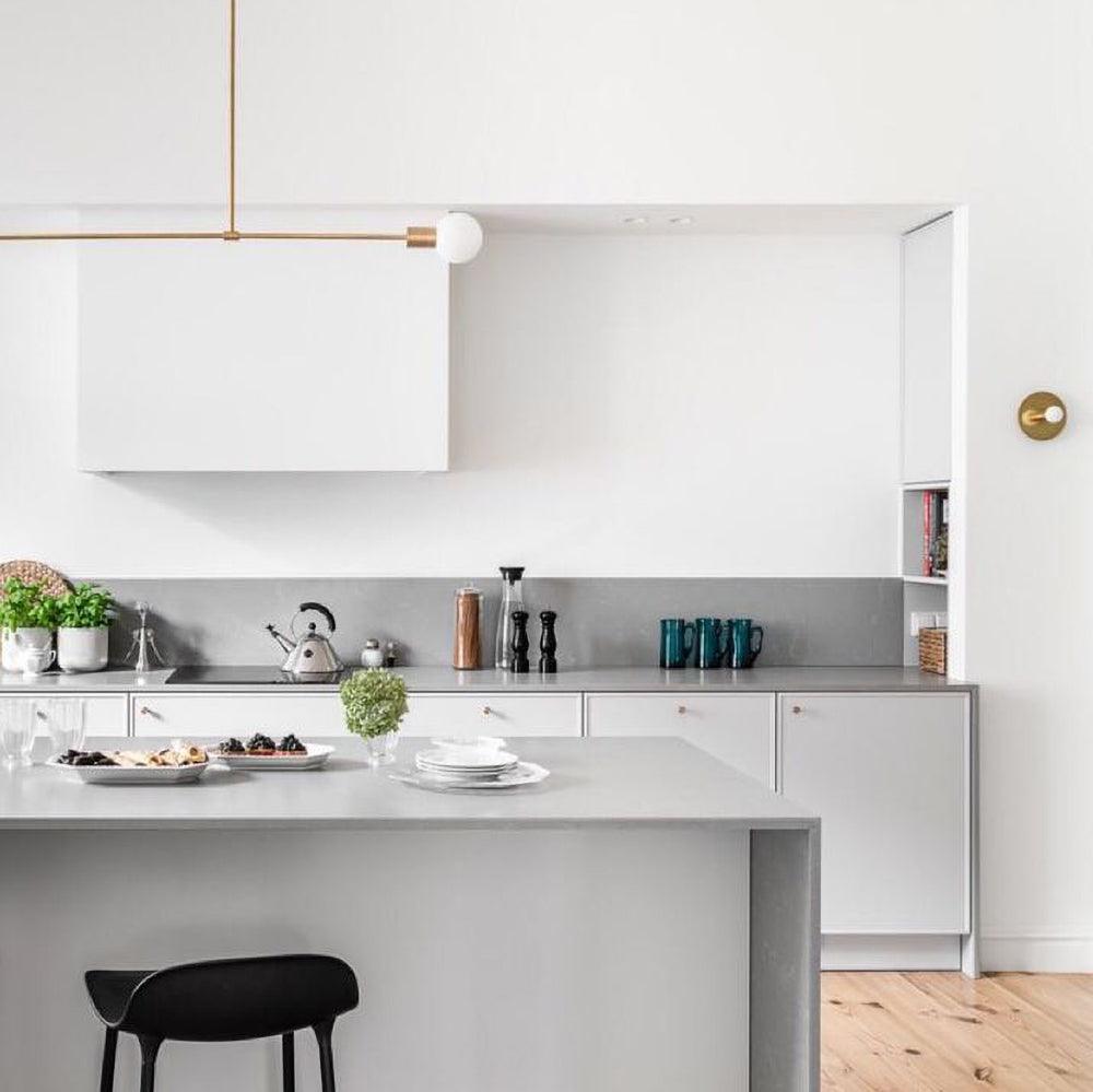 Lustra Wall Lamp Brass Bulb - Neutralighting