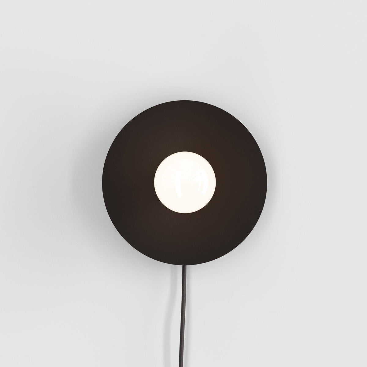 Lustra Wall Lamp Brass Bulb - Neutralighting