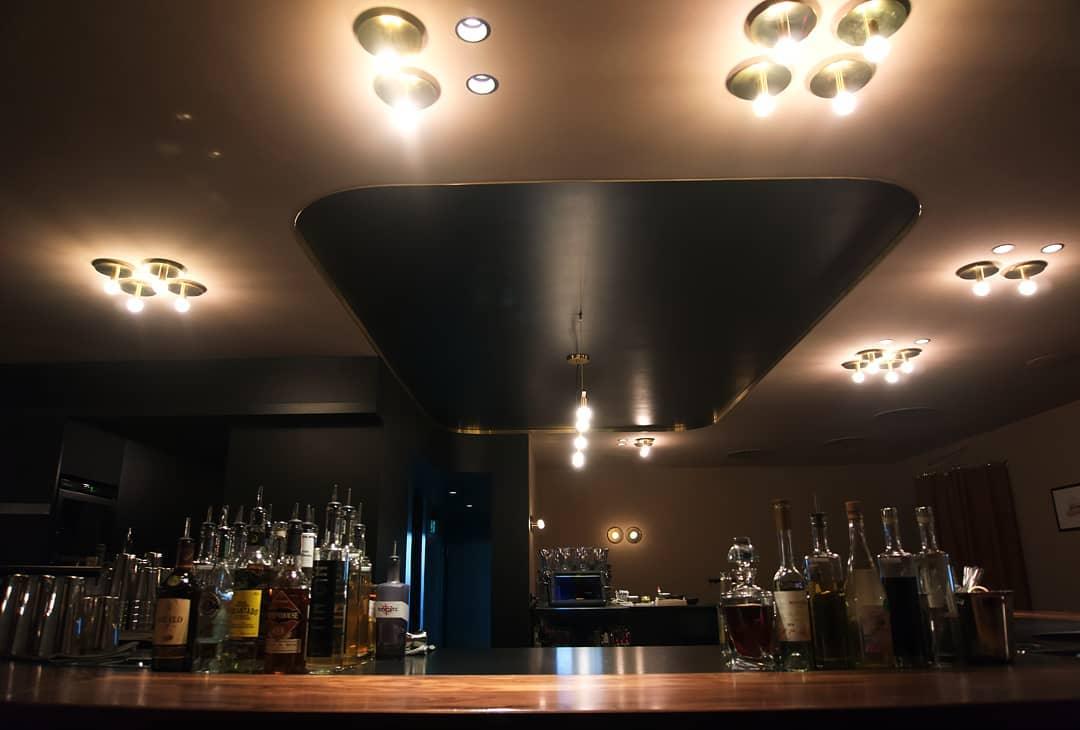 Lustra Wall Lamp Brass Bulb - Neutralighting