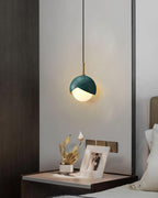 Solara Lampe Suspendue en Laiton Globe Opale Emboîté Moderne - Neutralighting