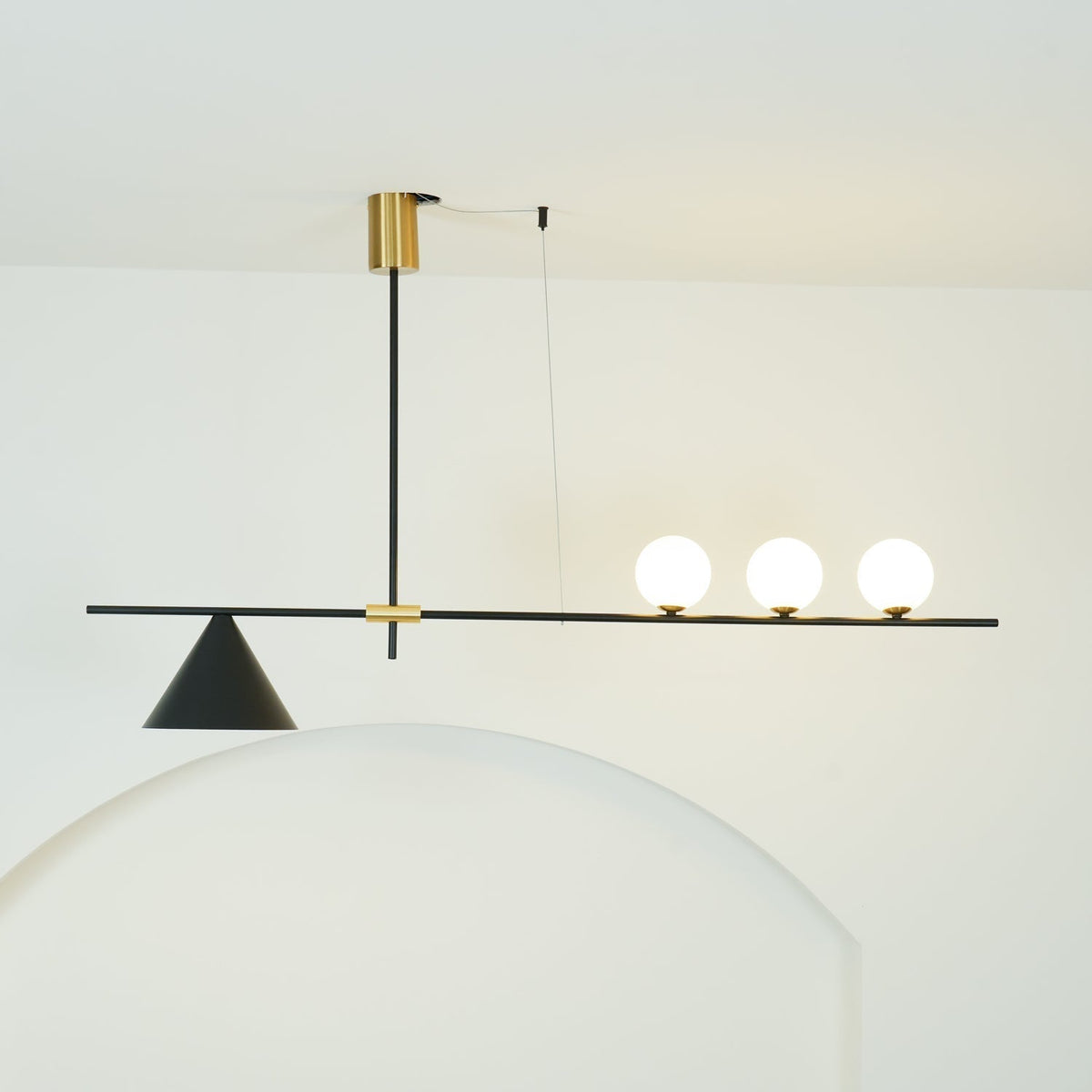 Lumora Suspension Dorée Contemporaine - Neutralighting