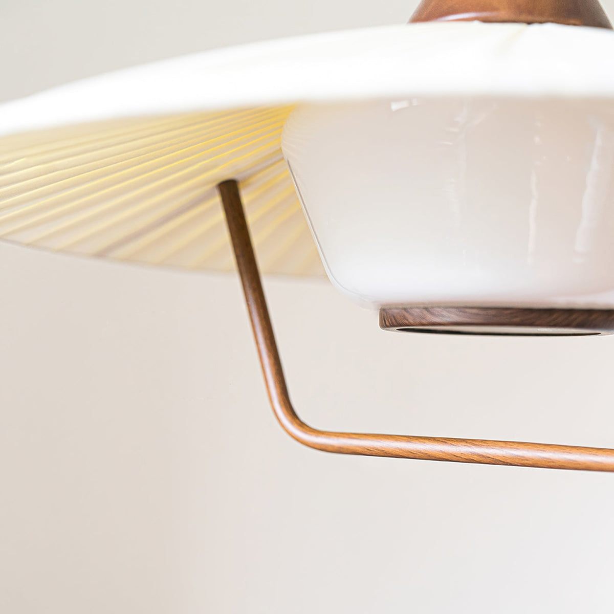 Mydorisra Traditionnel Classique Tissu Bois Pendentif Lampe - Neutralighting