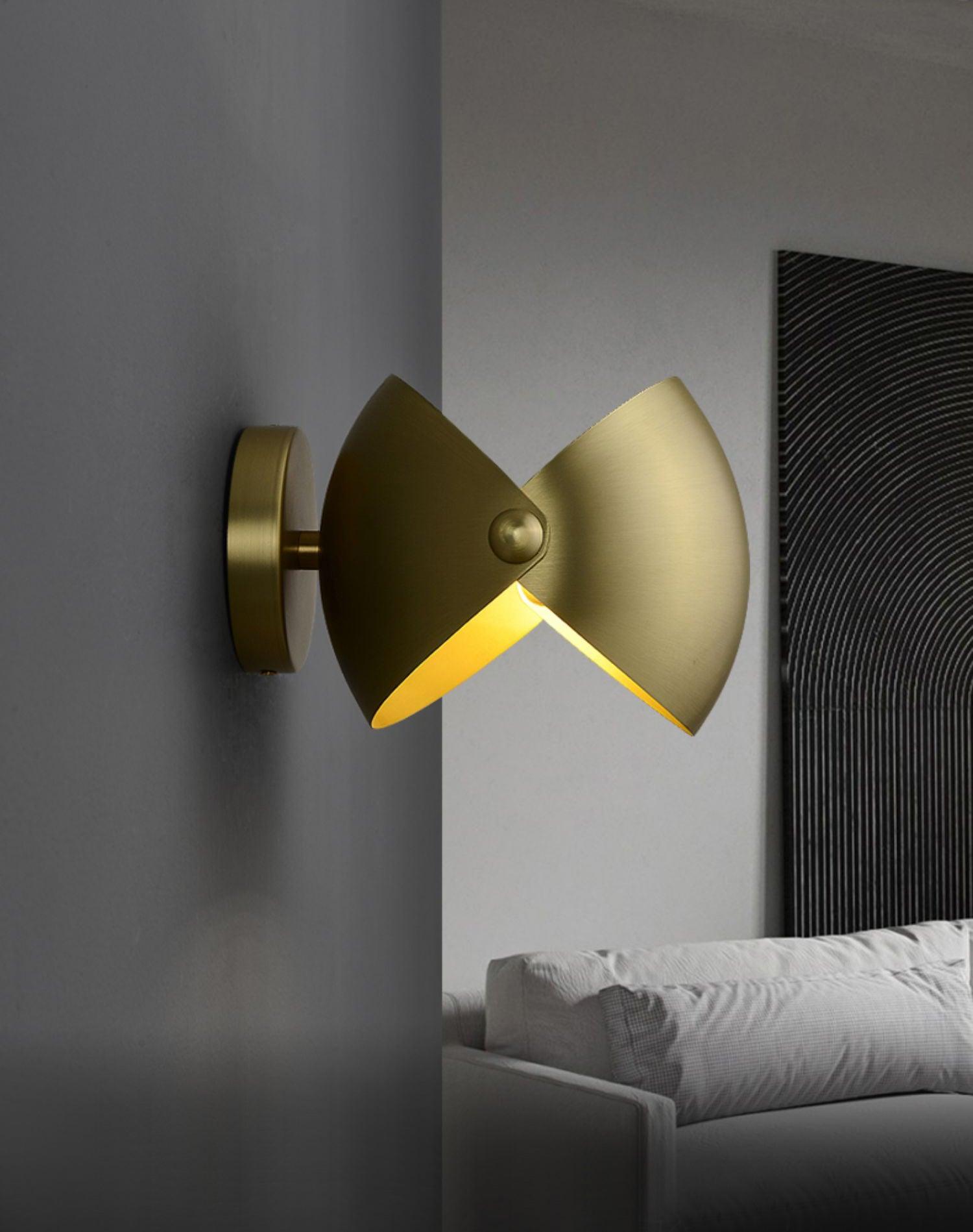 Luno Applique Murale en Laiton Élégante - Neutralighting