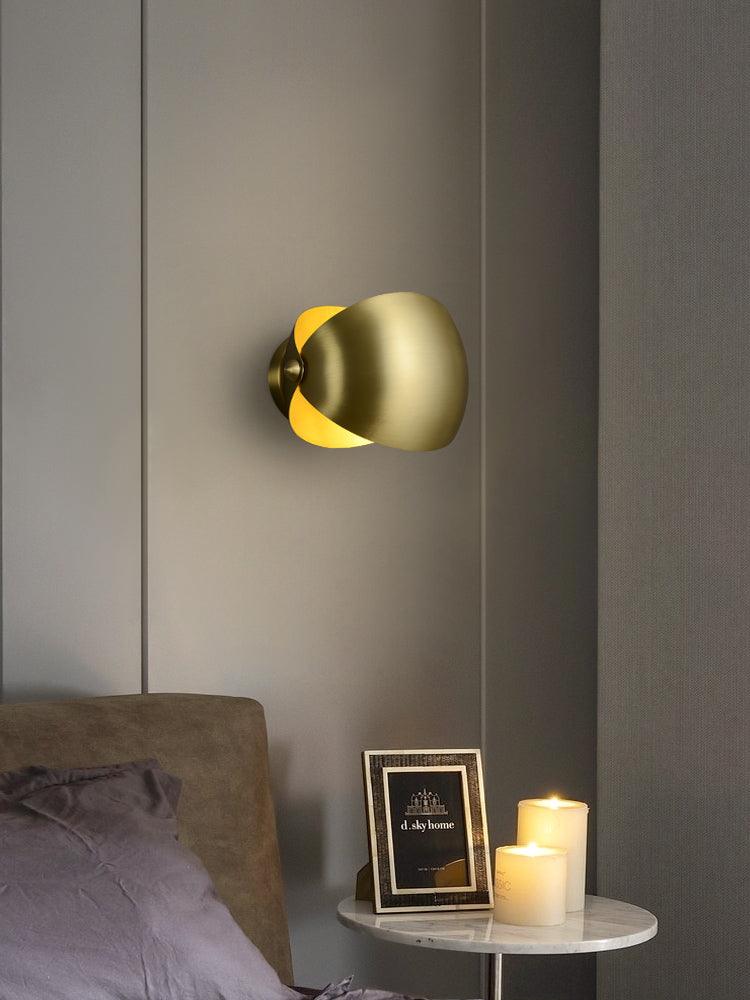 Luno Applique Murale en Laiton Élégante - Neutralighting