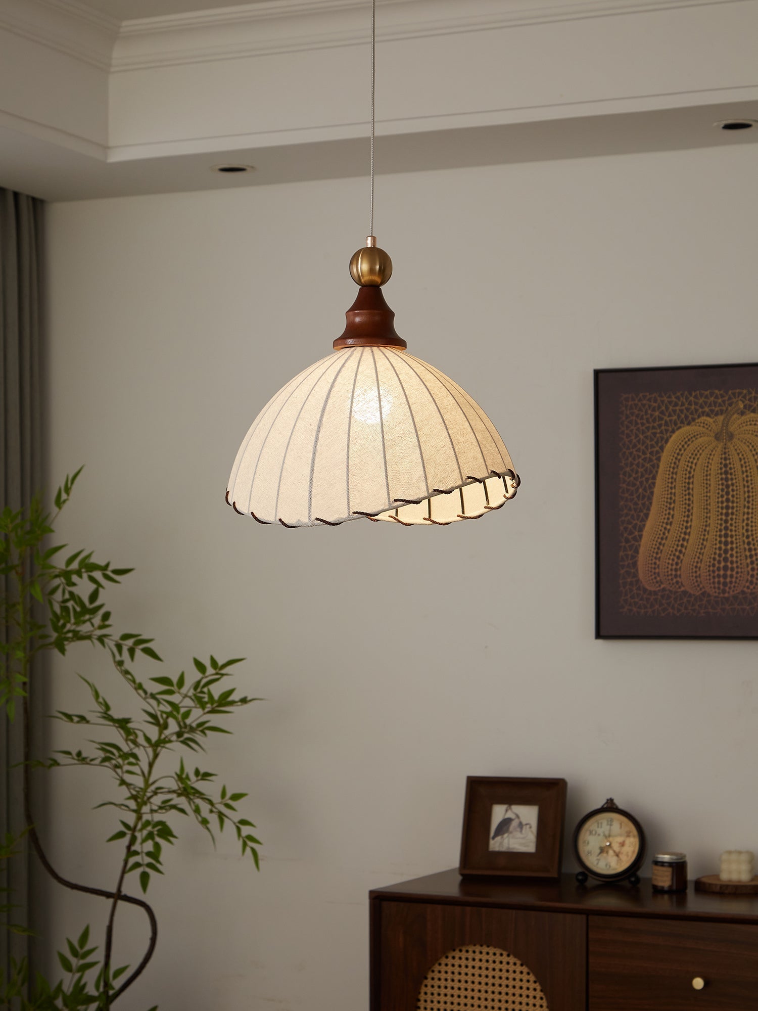 Thalira Suspension Élégante en Bois et Tissu - Neutralighting