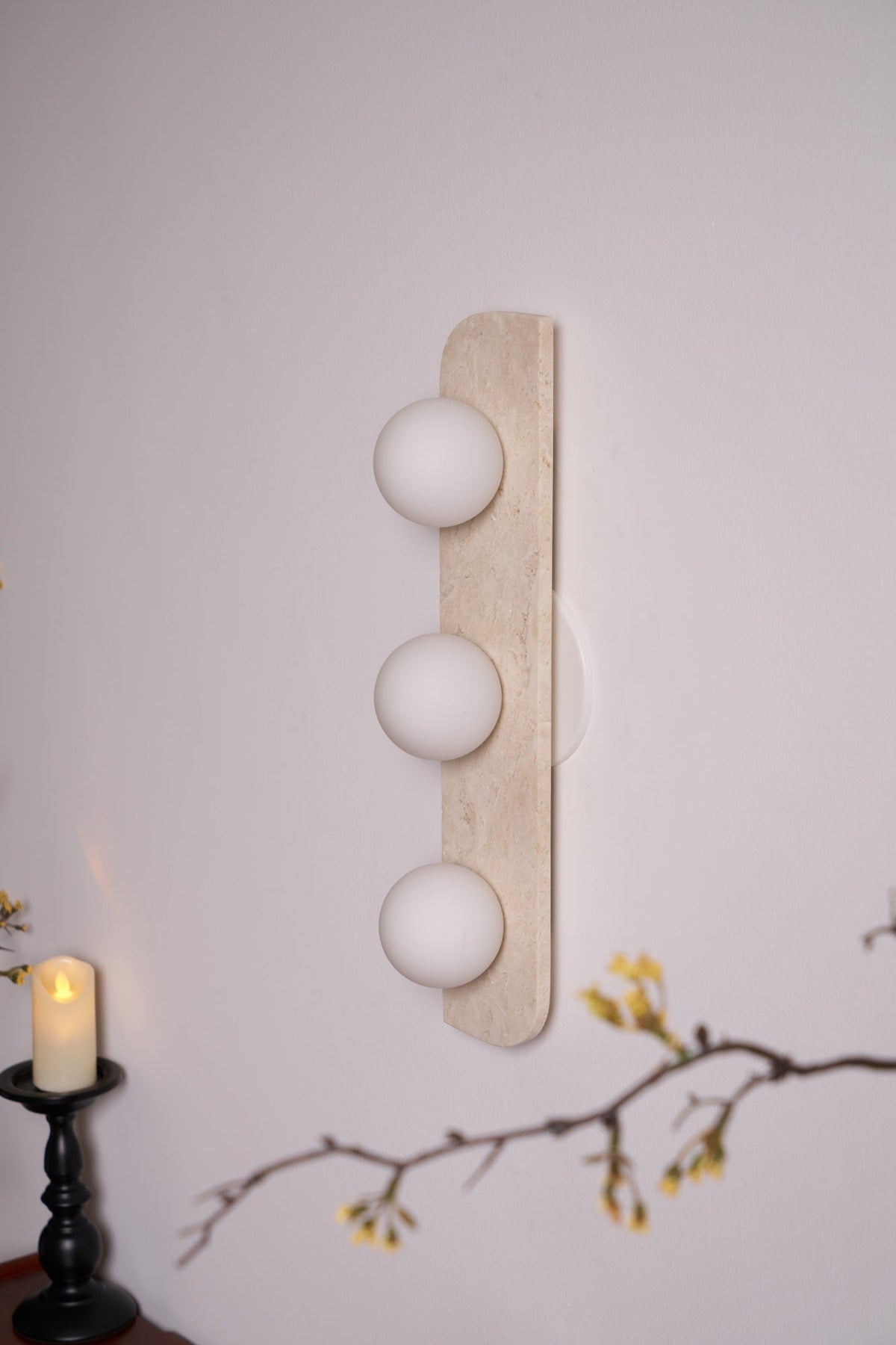 Zophaor Minimalist Travertine Plug-In Wall Light - Neutralighting