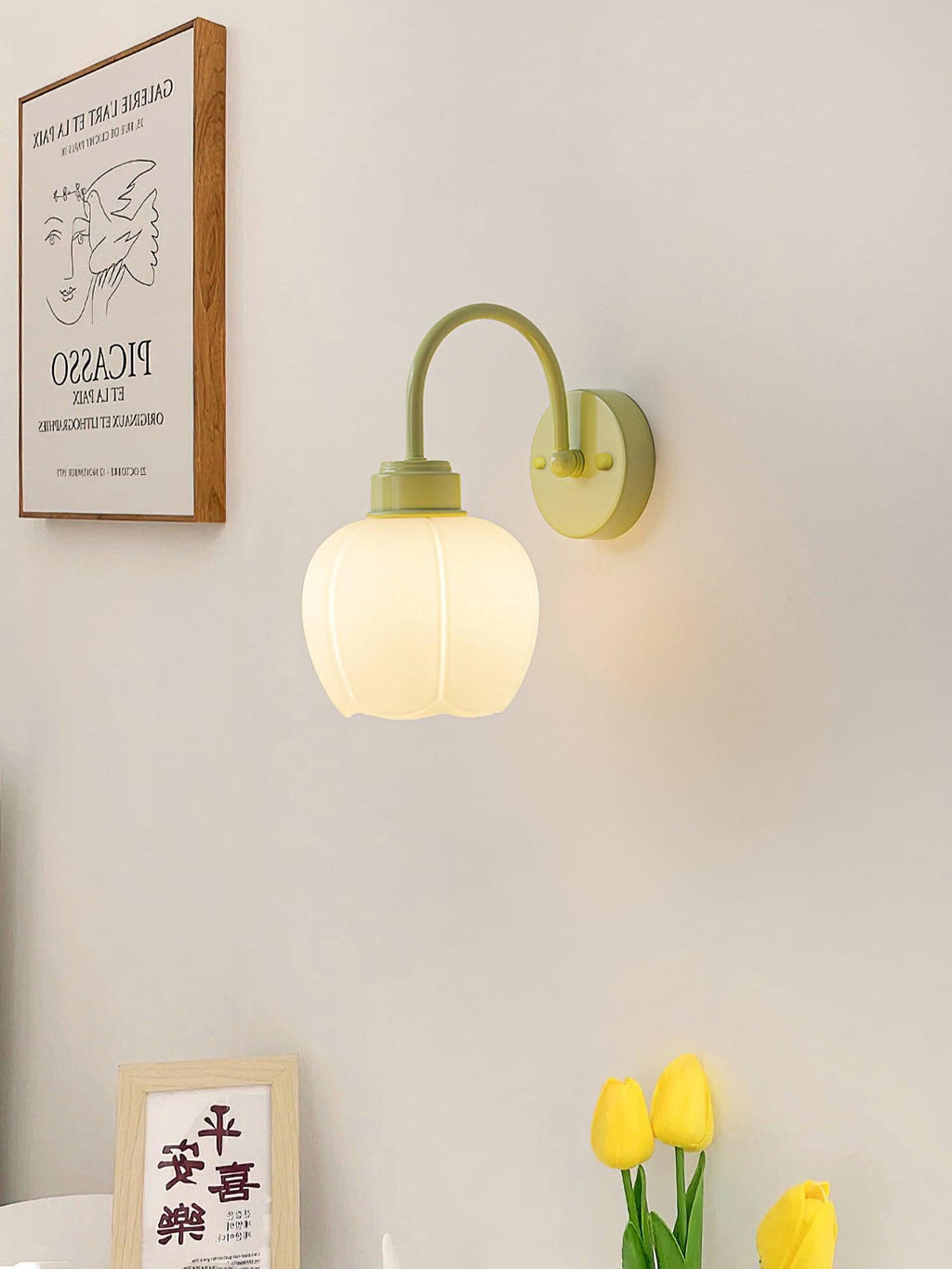 AllirarisApplique Murale Verre Fleur Envoûtante - Neutralighting