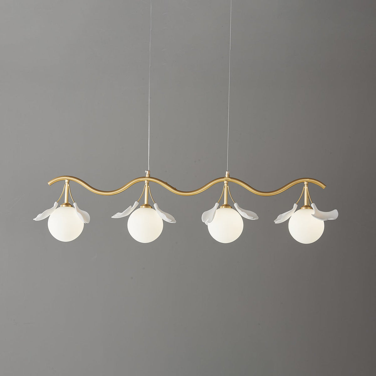 Olivia Chandelier en Céramique Florale et Laiton - Neutralighting
