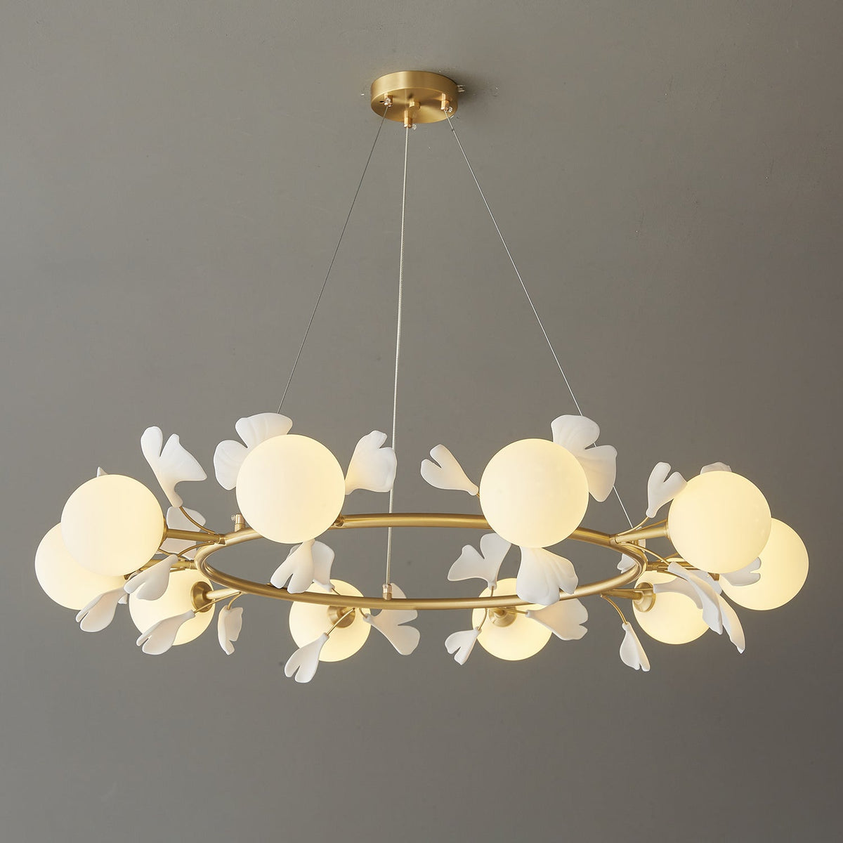 Olivia Chandelier en Céramique Florale et Laiton - Neutralighting