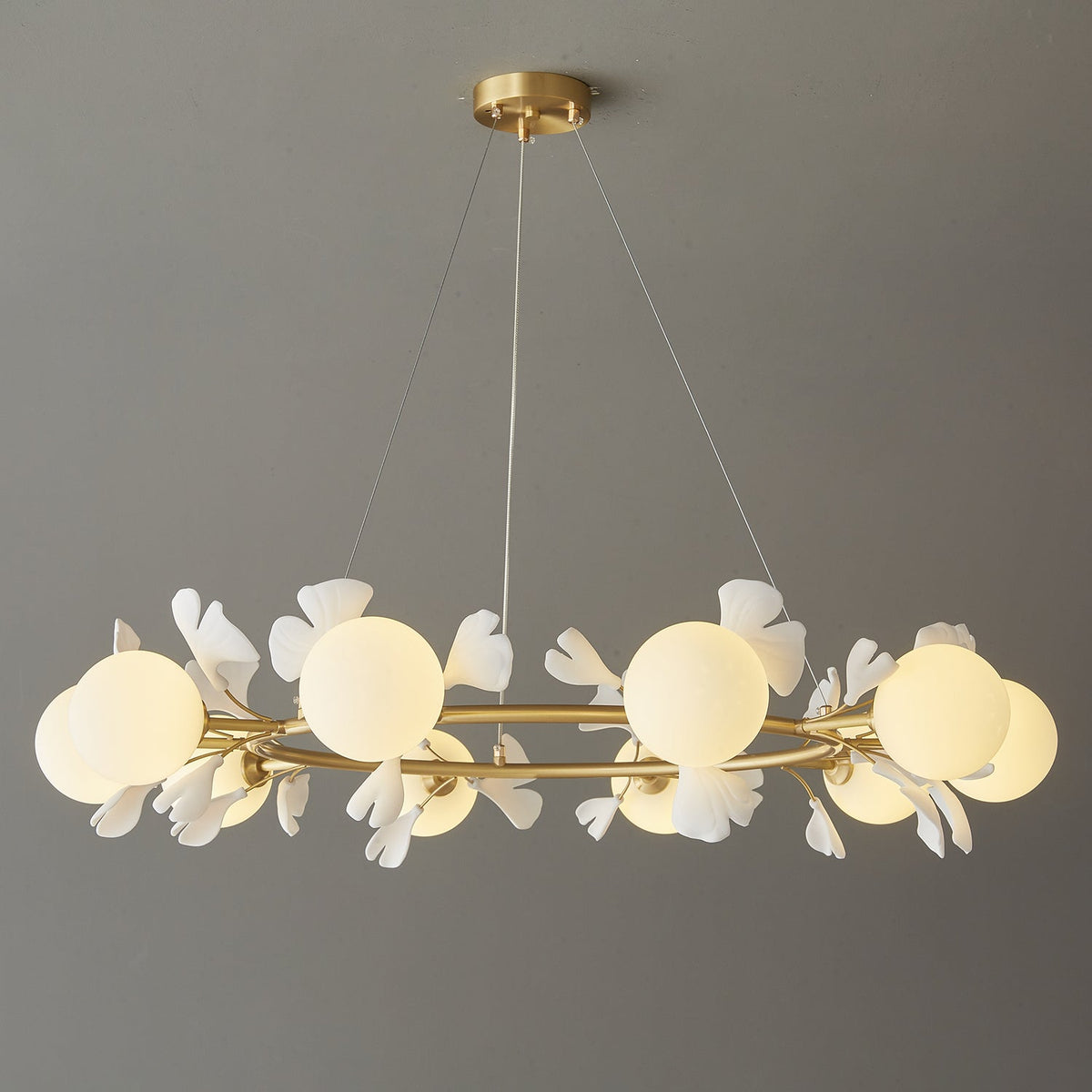 Olivia Chandelier en Céramique Florale et Laiton - Neutralighting
