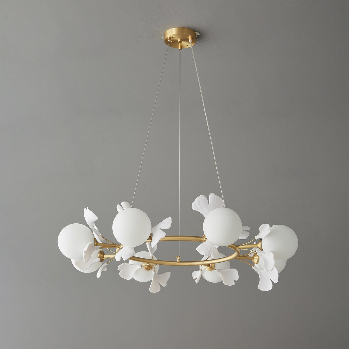 Olivia Chandelier en Céramique Florale et Laiton - Neutralighting