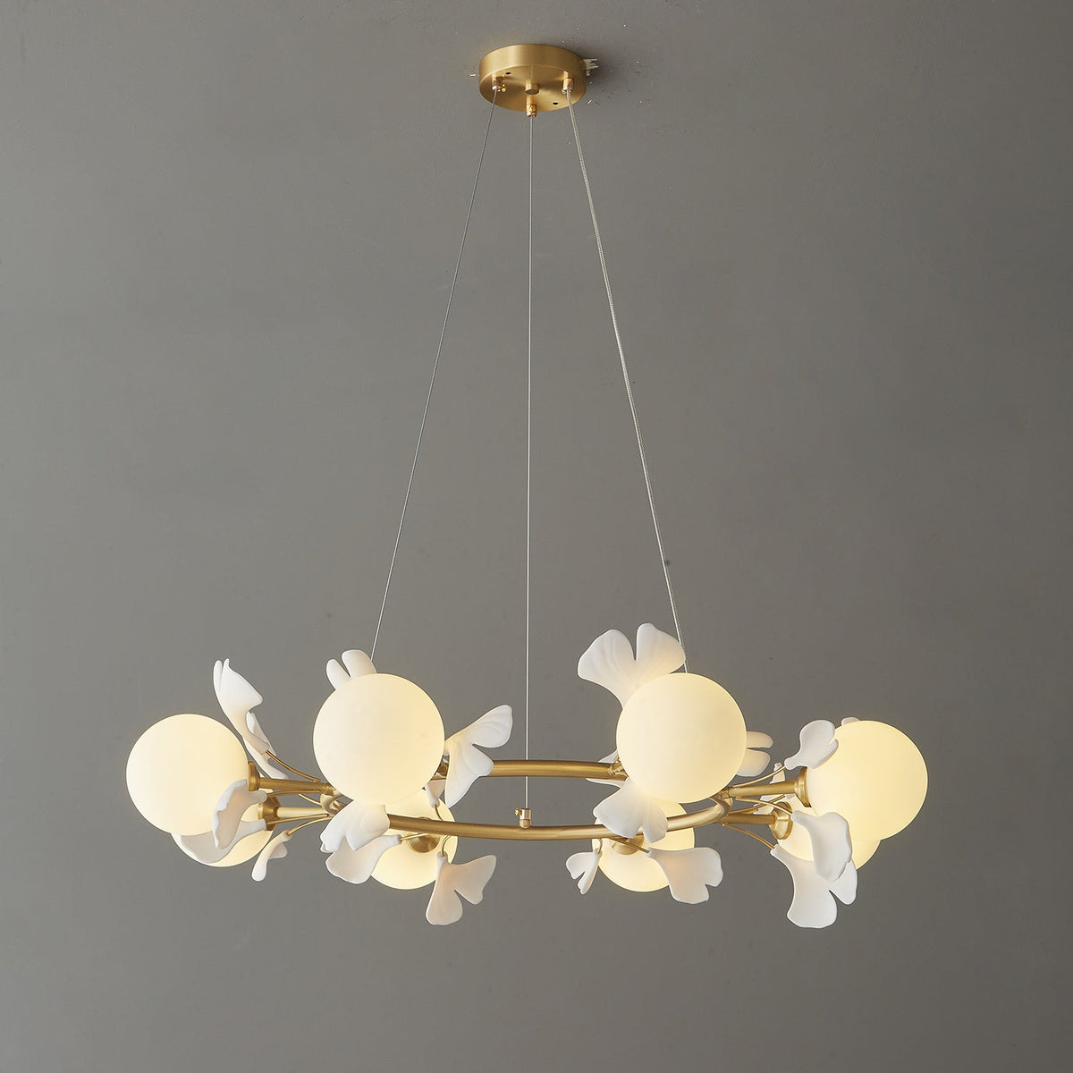 Olivia Chandelier en Céramique Florale et Laiton - Neutralighting