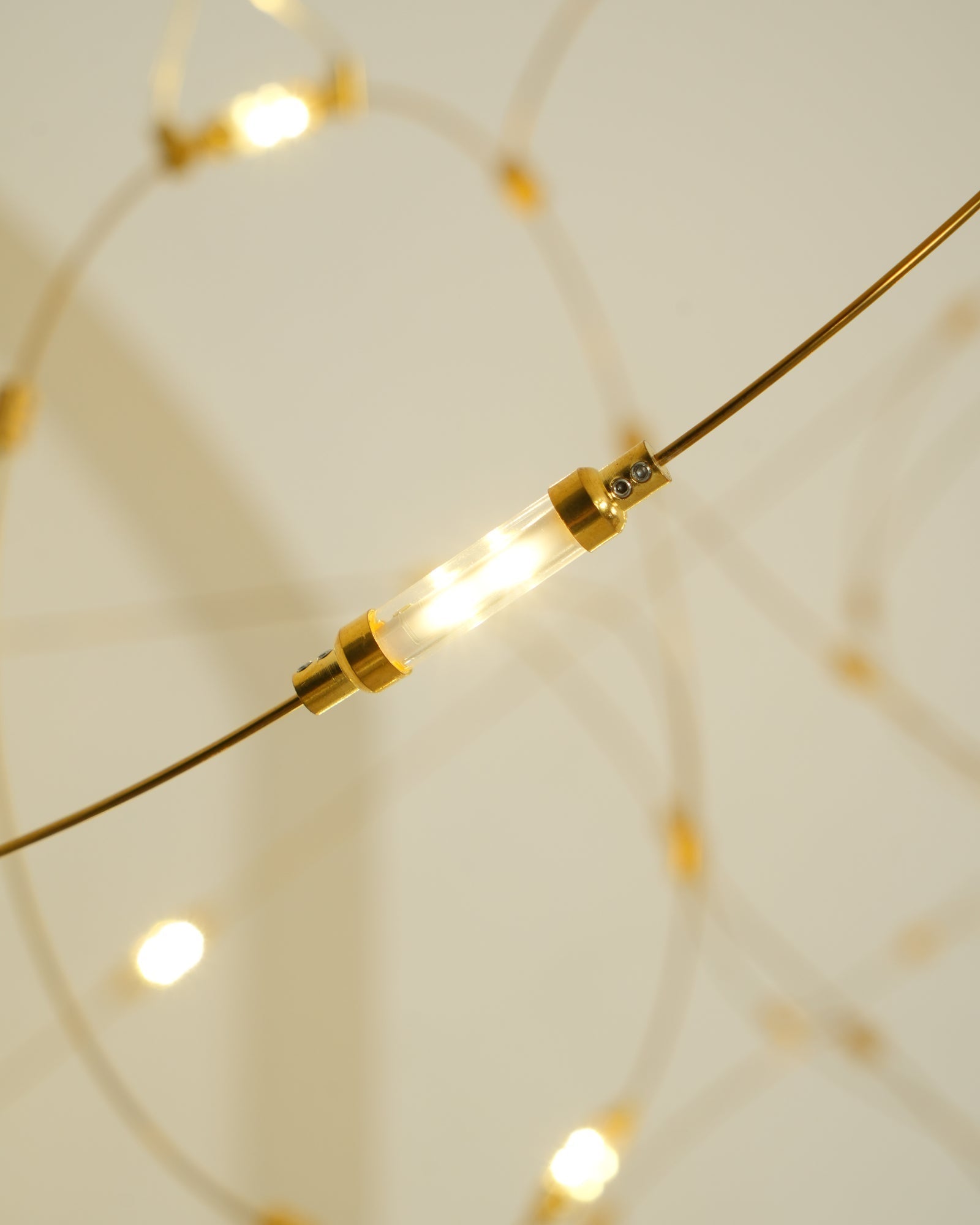 Celestra Lampe Pendante Minimaliste en Acier - Neutralighting