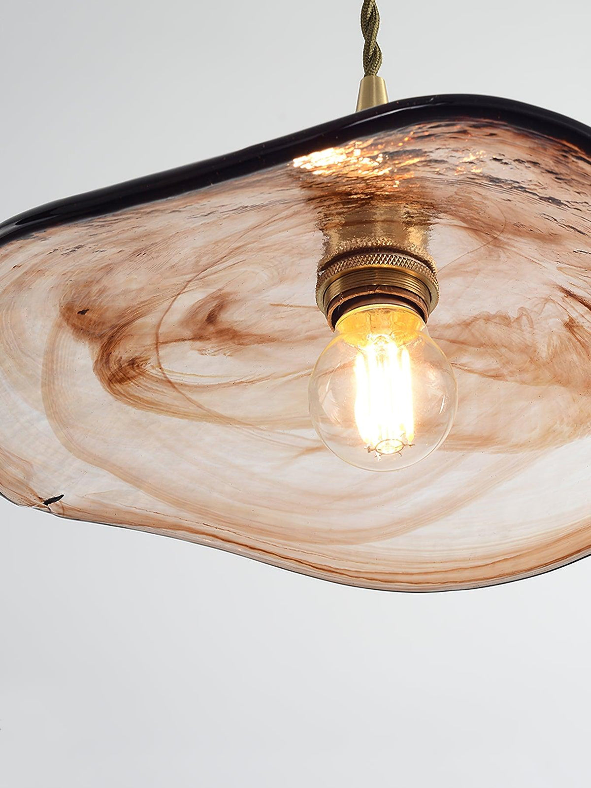 Utalira Lampe Pendante Moderne en Laiton et Verre - Neutralighting