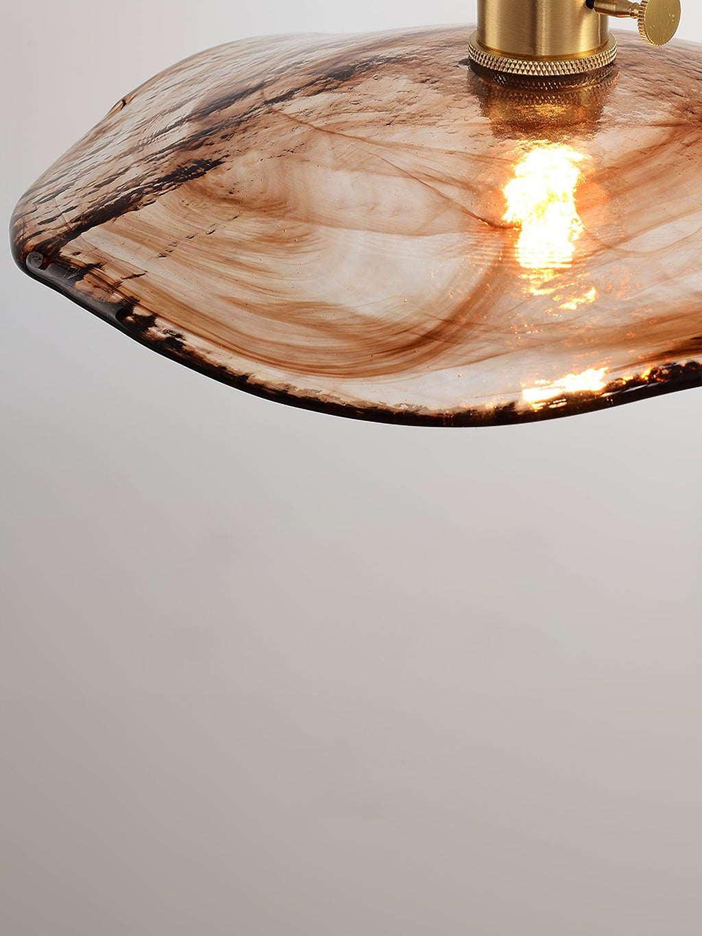 Utalira Lampe Pendante Moderne en Laiton et Verre - Neutralighting