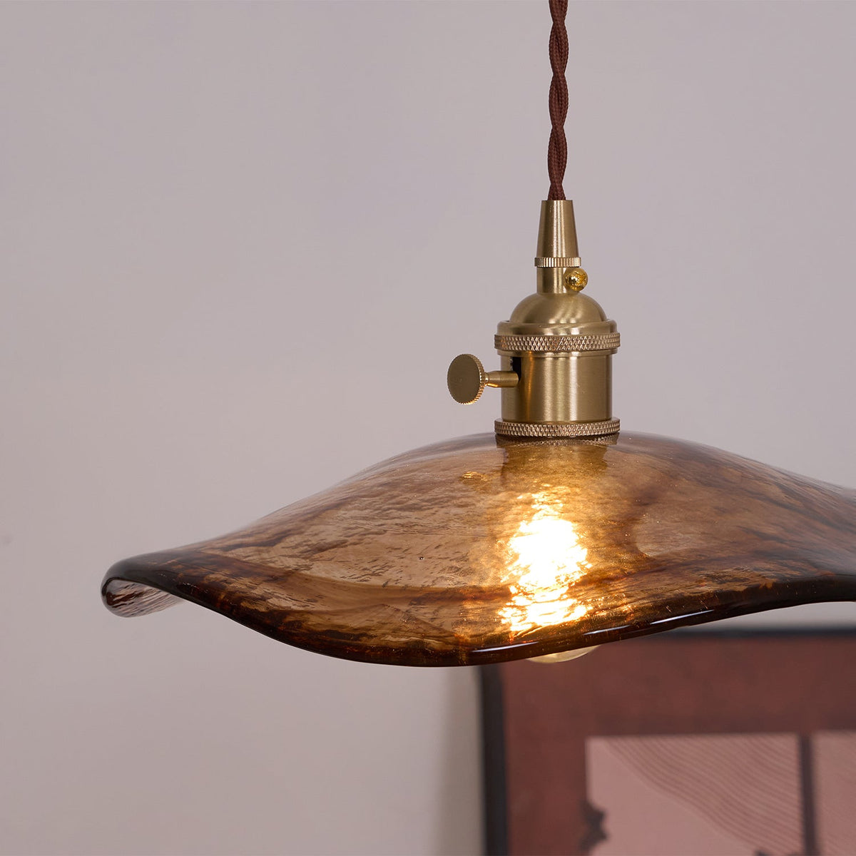 Utalira Lampe Pendante Moderne en Laiton et Verre - Neutralighting