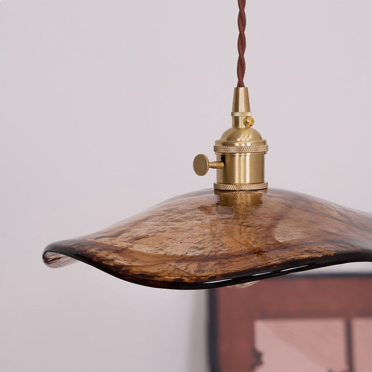 Utalira Lampe Pendante Moderne en Laiton et Verre - Neutralighting