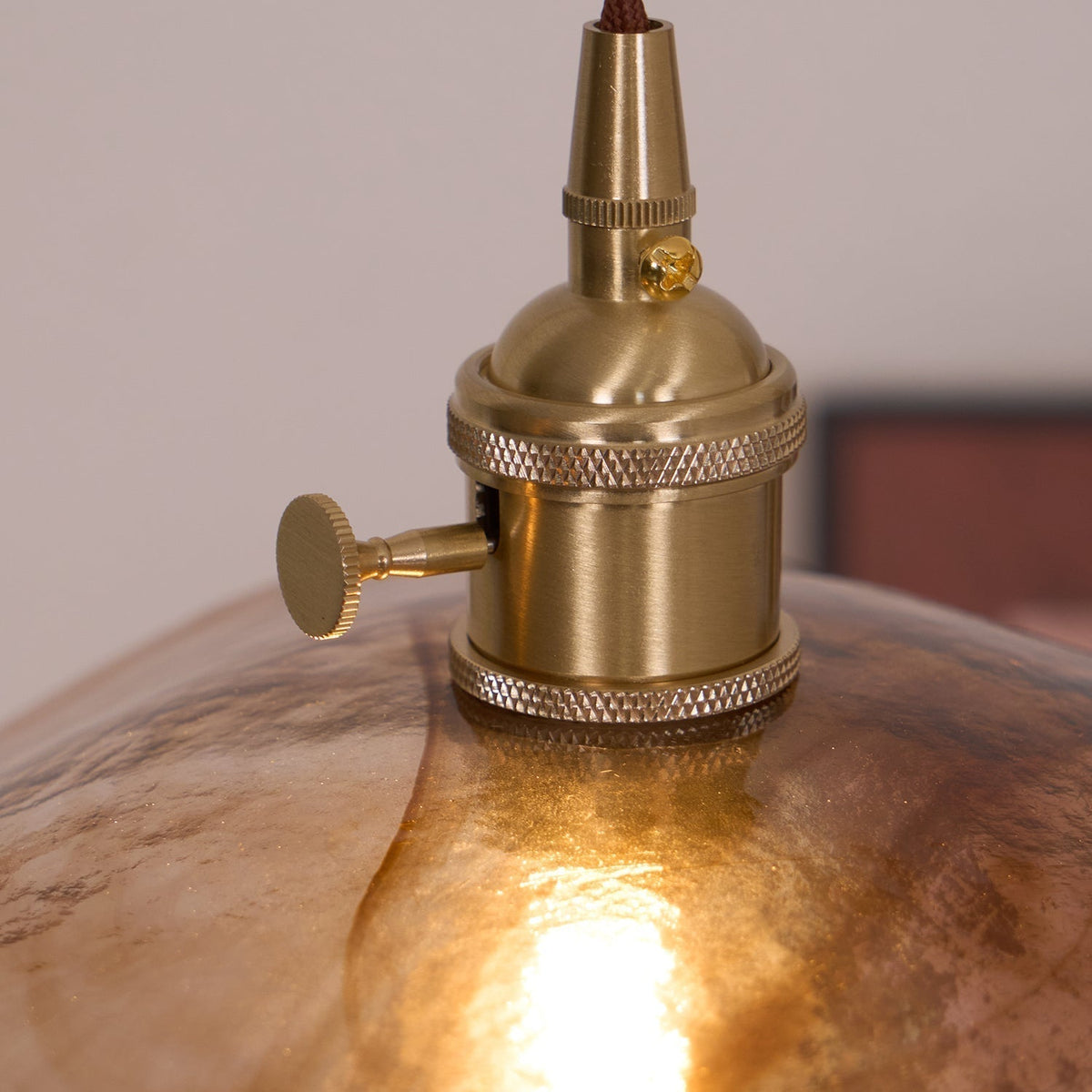 Utalira Lampe Pendante Moderne en Laiton et Verre - Neutralighting