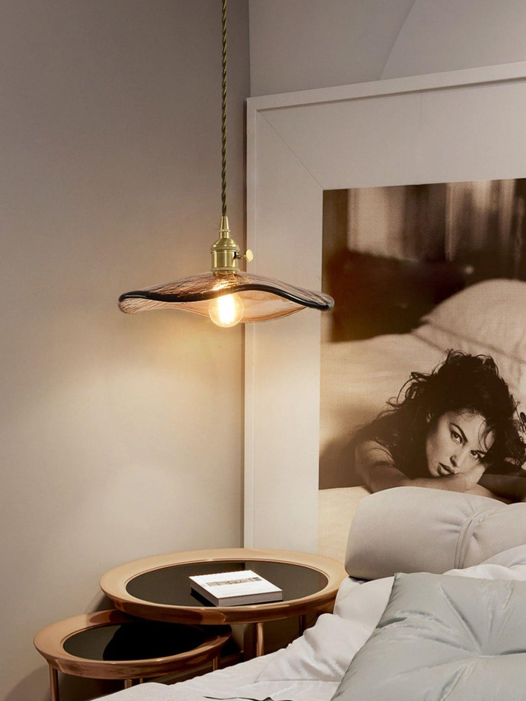 Utalira Lampe Pendante Moderne en Laiton et Verre - Neutralighting