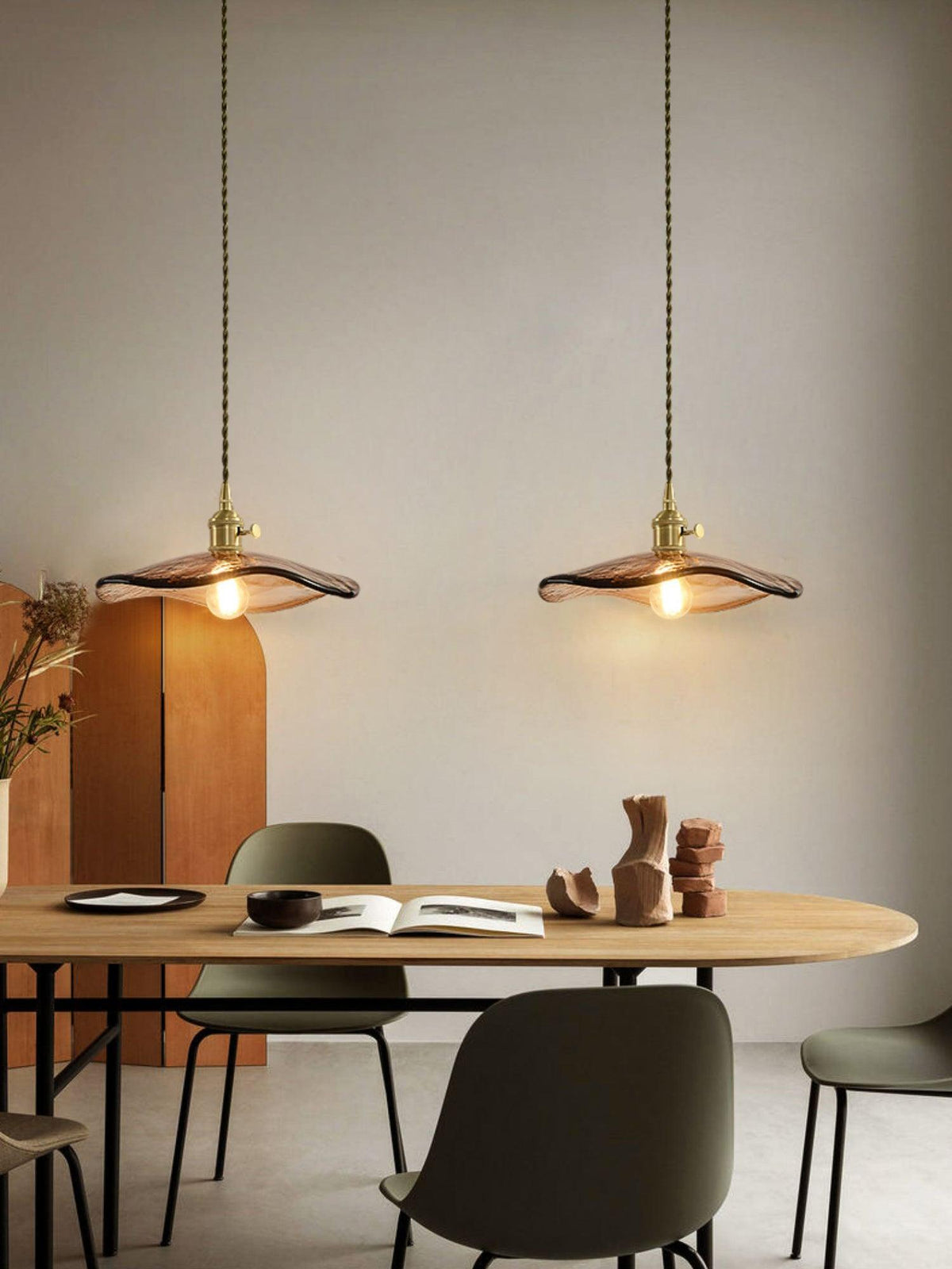 Utalira Lampe Pendante Moderne en Laiton et Verre - Neutralighting