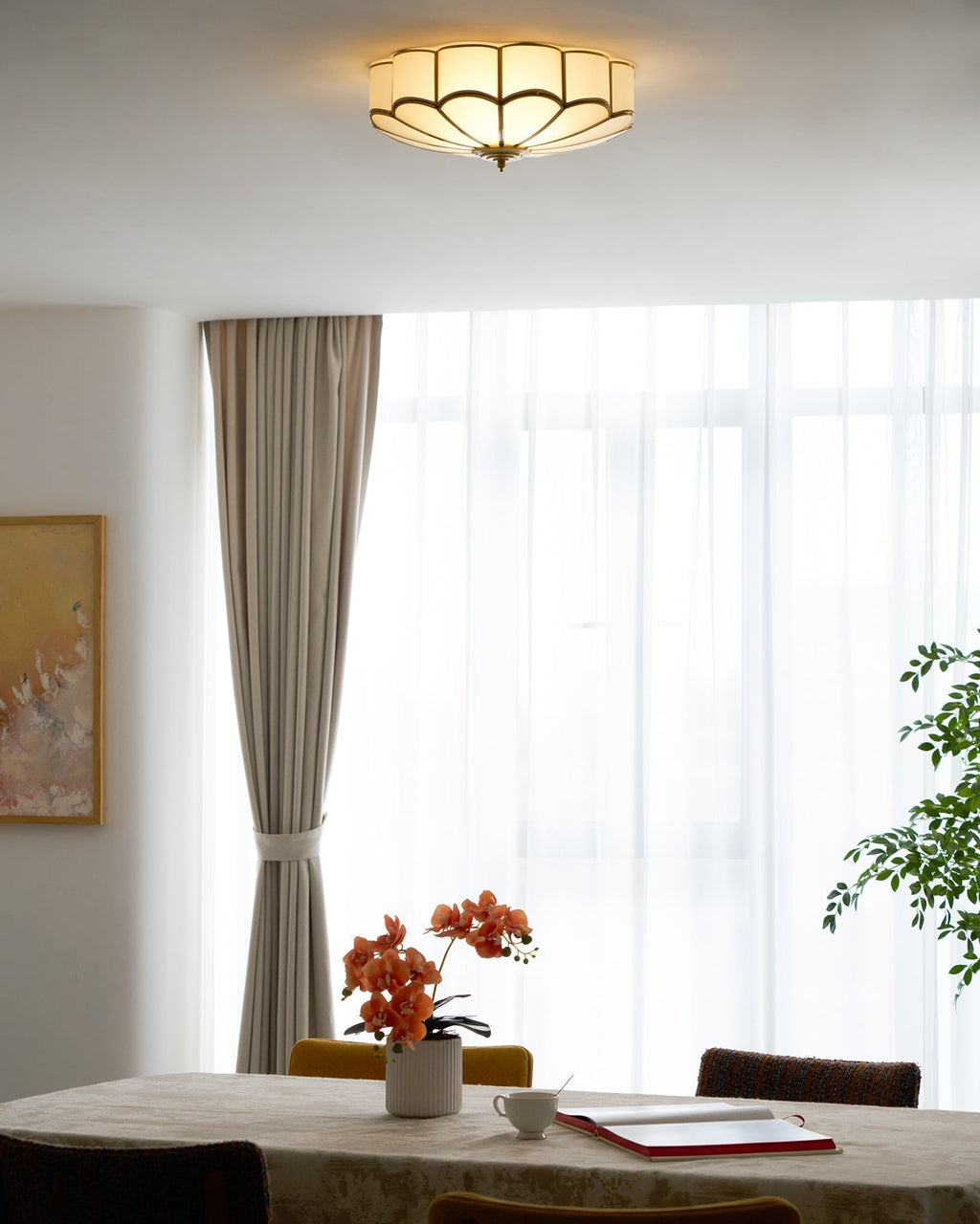 Lustra Plafonnier Forme de Fleur en Verre Laiton - Neutralighting
