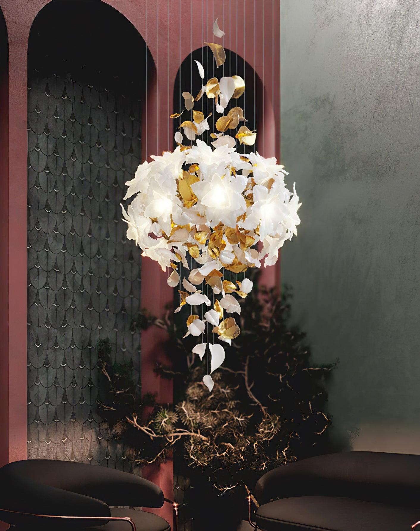 Araeos Chandelier en Laiton Fleurs Volantes et Papillons - Neutralighting