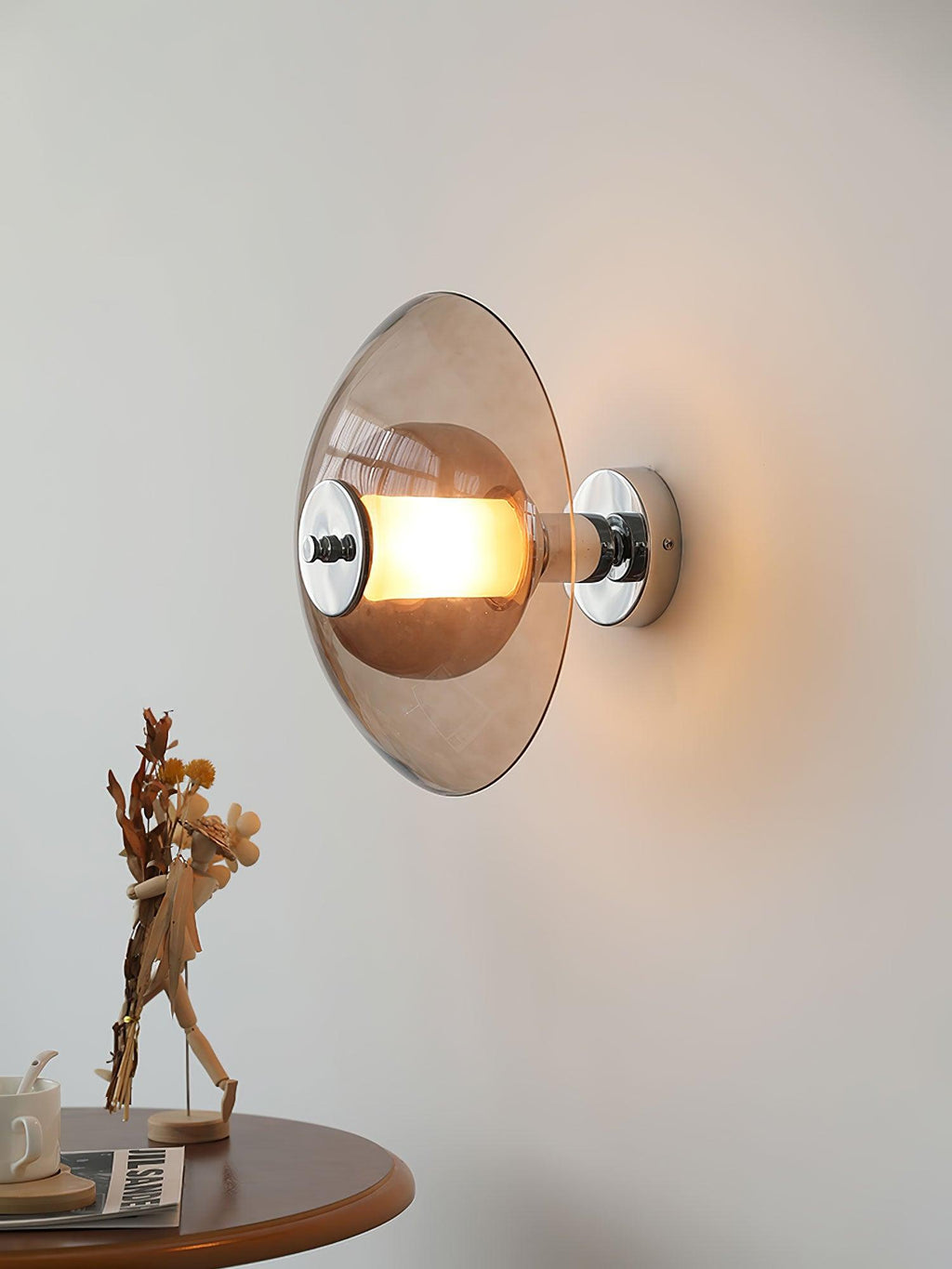 Cocarir Nordic Art Flying Saucer Plug-in Wall Light - Neutralighting