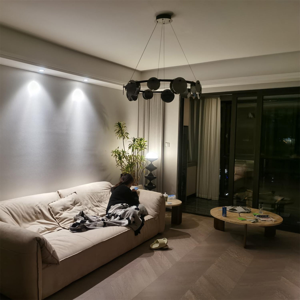 Lustra Chandelier en Verre Fumé et Noir - Neutralighting