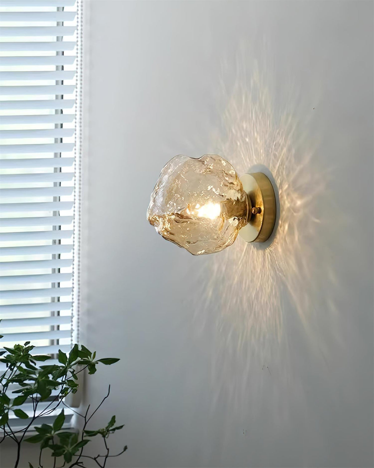 Gavli Applique Murale en Verre Ambre Texturé - Neutralighting