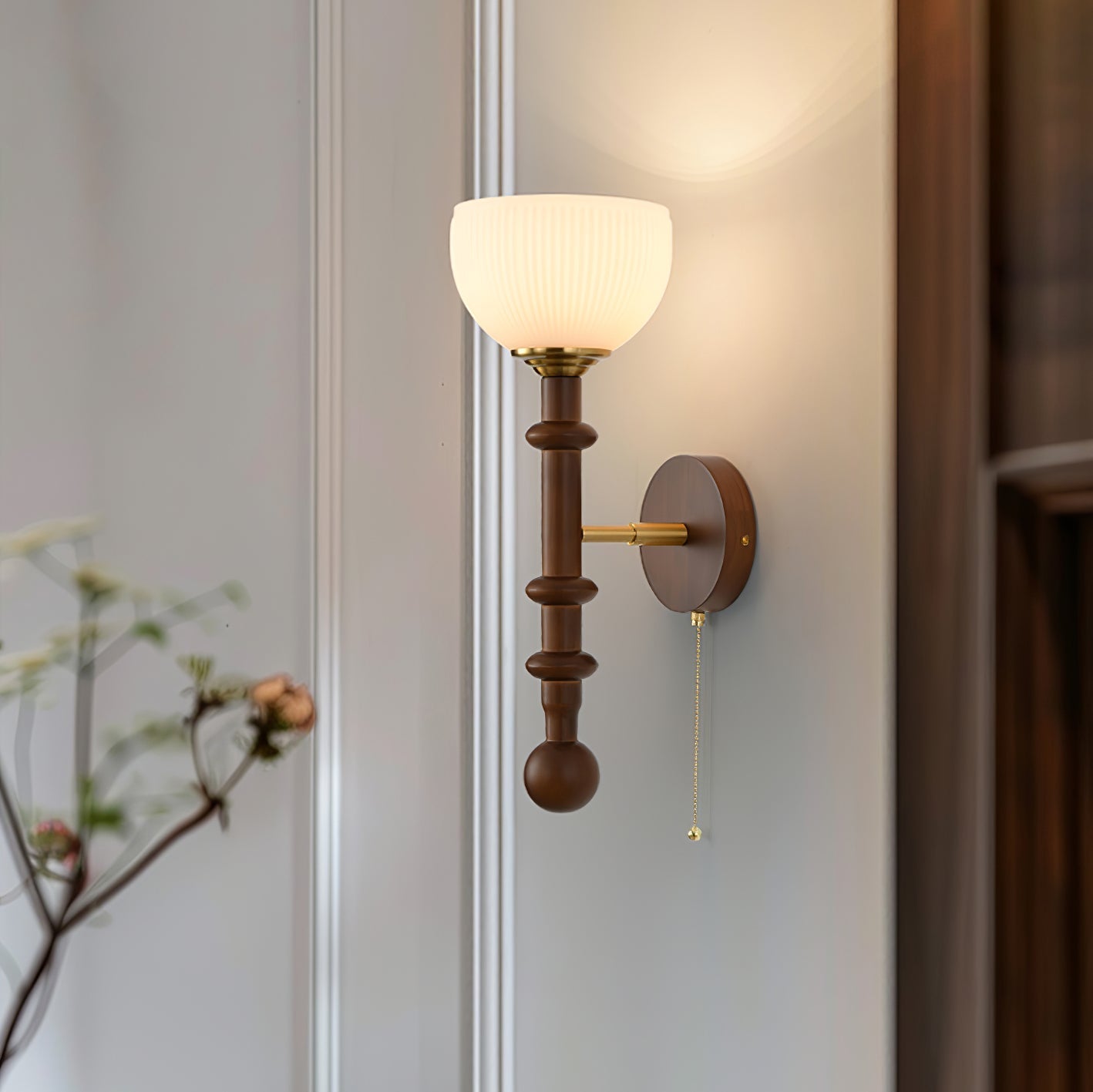 Hilda Roma Elegance Wood Sconce Wall lamp - Neutralighting