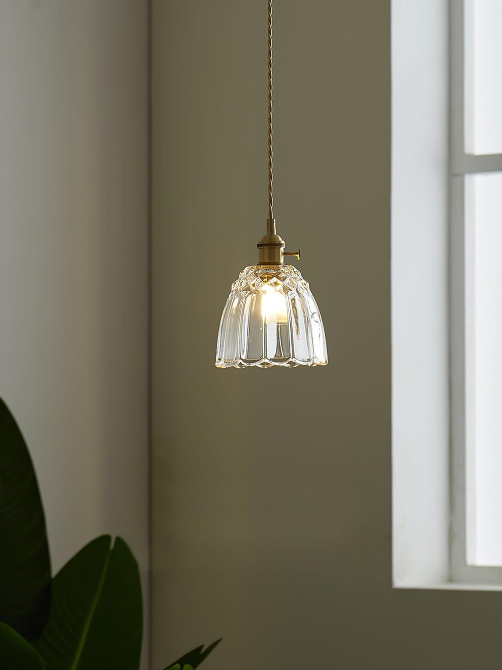 Nerithce Suspension Luxueuse en Laiton et Verre - Neutralighting