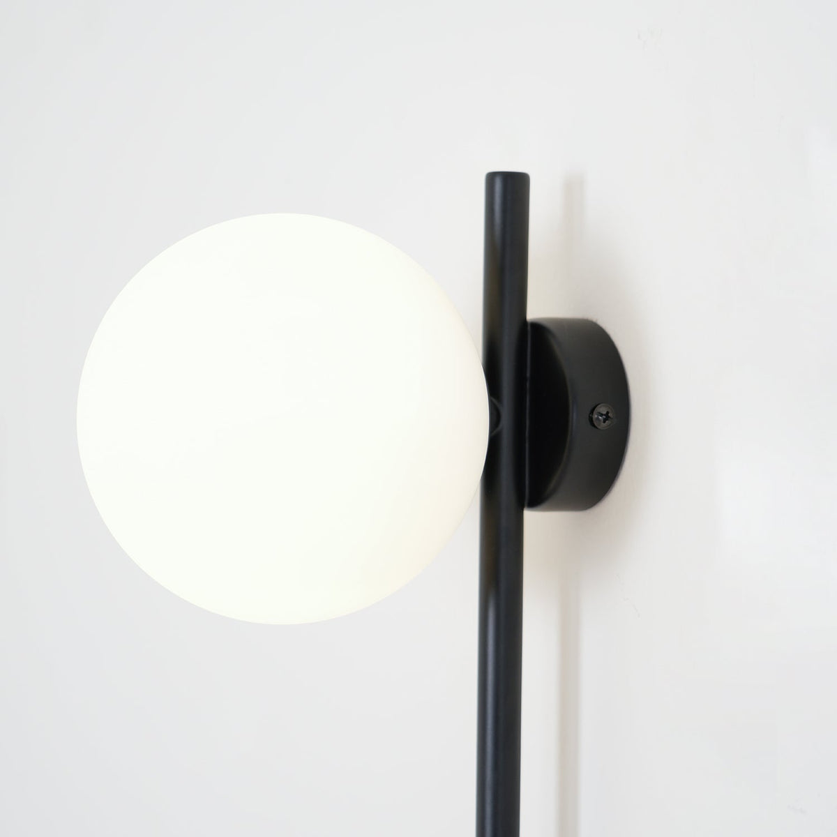 Curaeion Modern Minimalist Plug In Glass Wall Lamp - Neutralighting