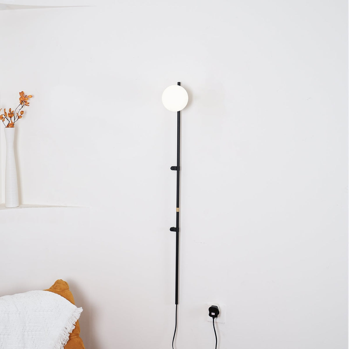 Curaeion Modern Minimalist Plug In Glass Wall Lamp - Neutralighting