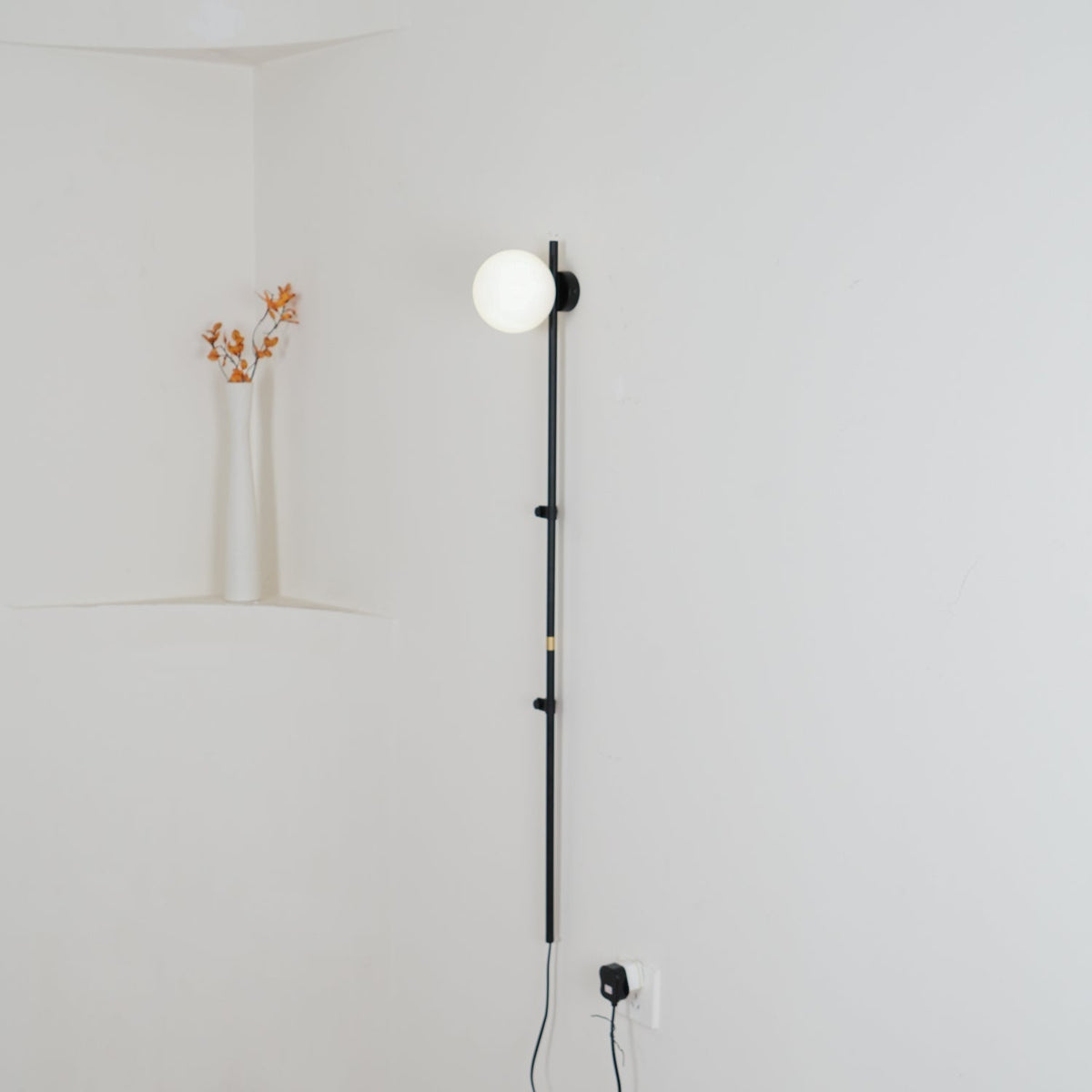 Curaeion Modern Minimalist Plug In Glass Wall Lamp - Neutralighting