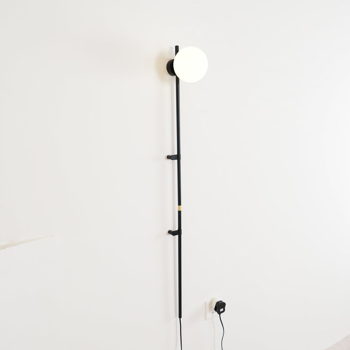 Curaeion Modern Minimalist Plug In Glass Wall Lamp - Neutralighting