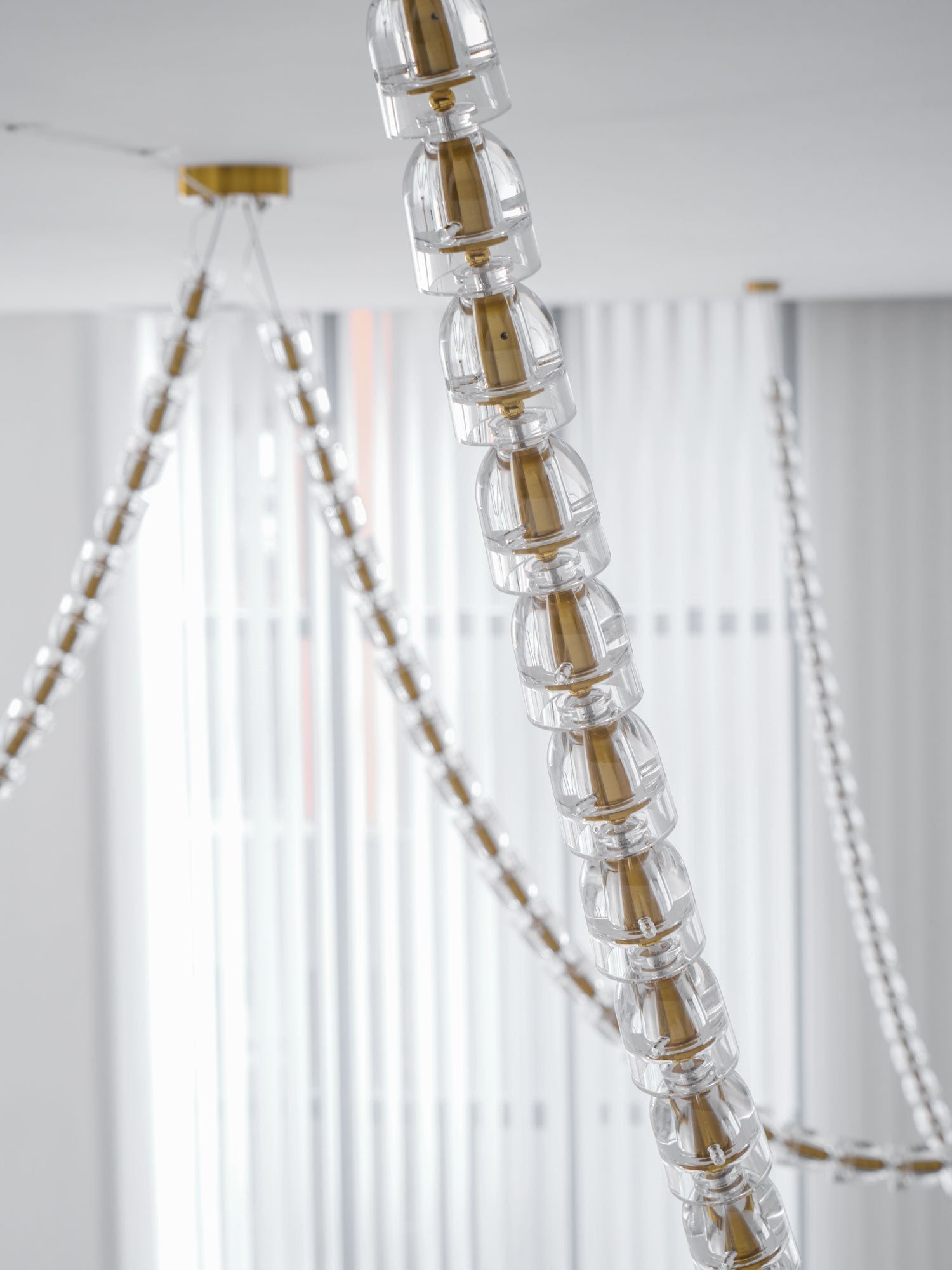Lustra Chandelier Cristal Doré LED 3-Lignes - Neutralighting